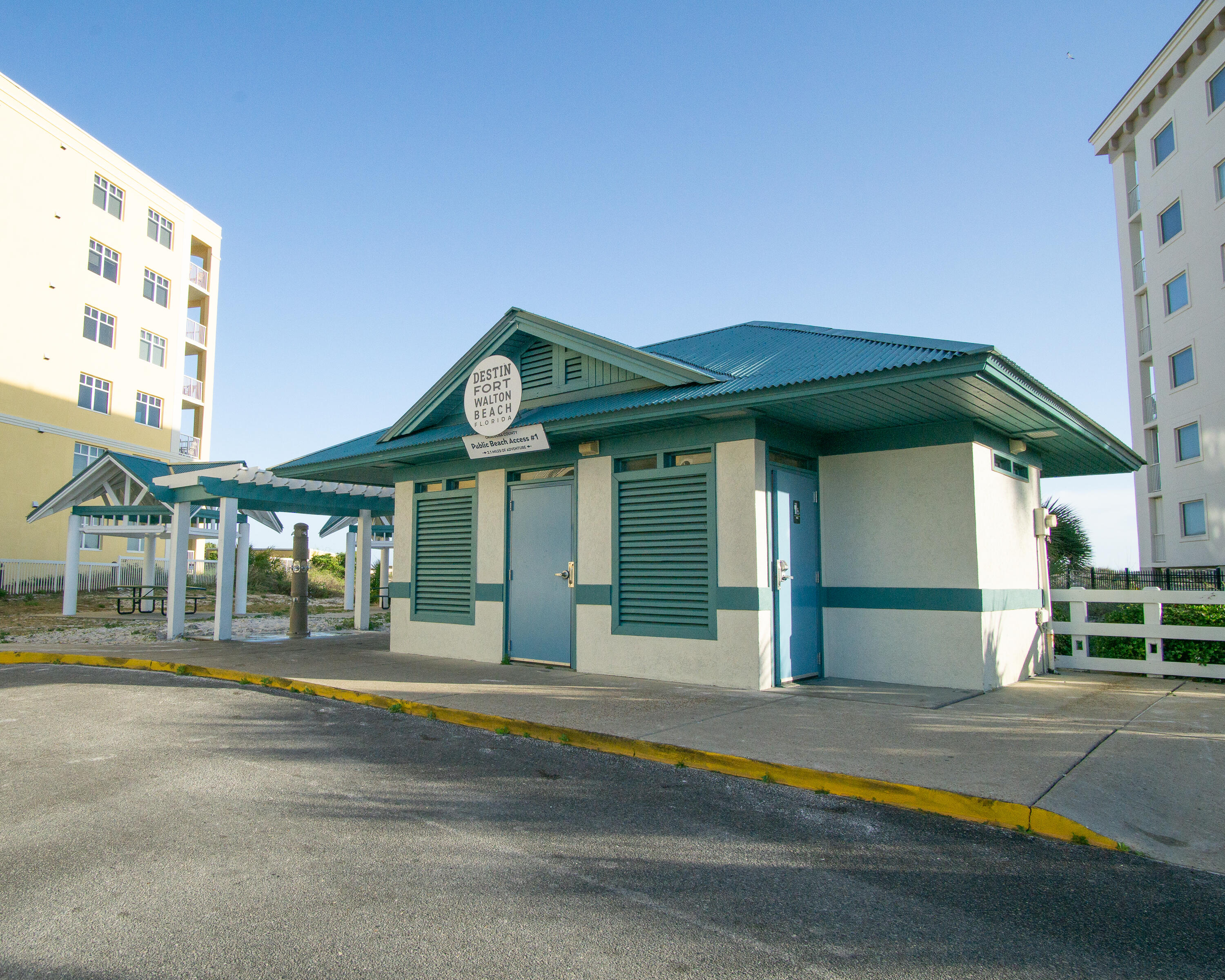 BREAKERS WEST - Residential