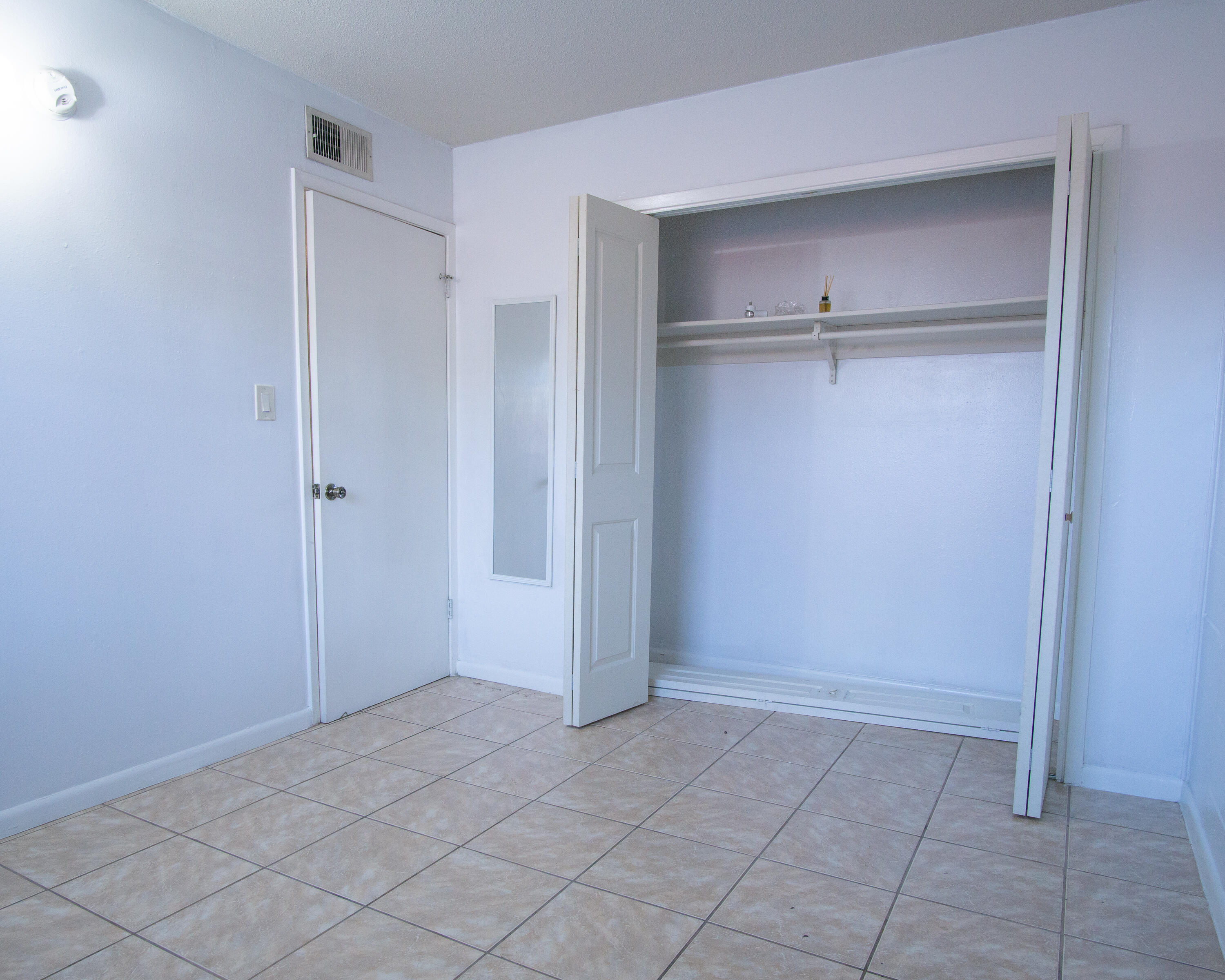 BREAKERS WEST - Residential