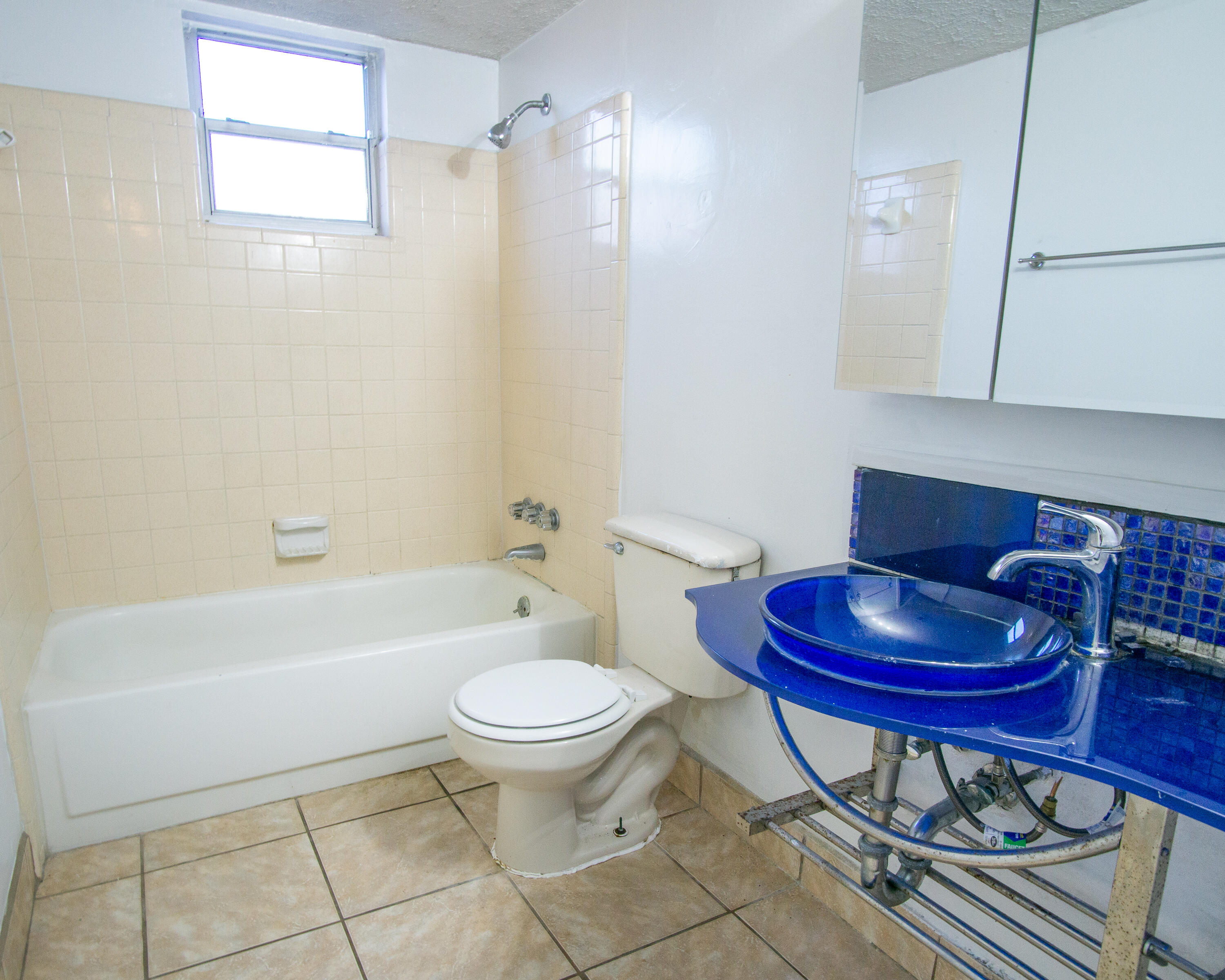 BREAKERS WEST - Residential