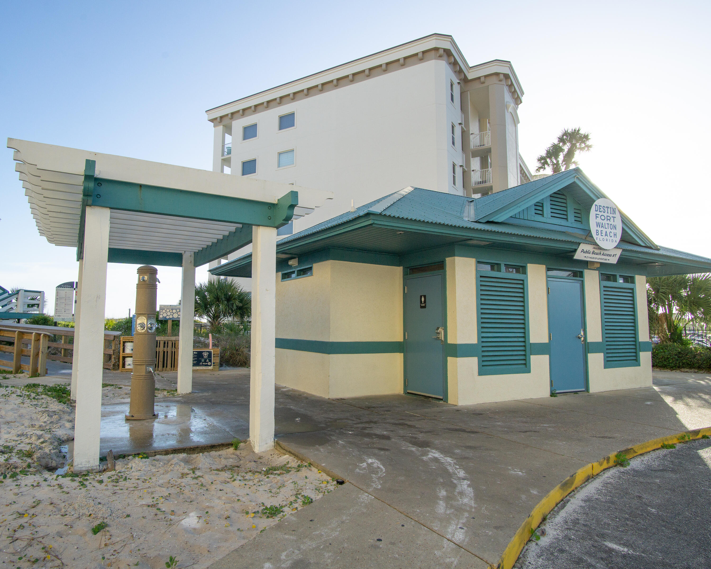 BREAKERS WEST - Residential