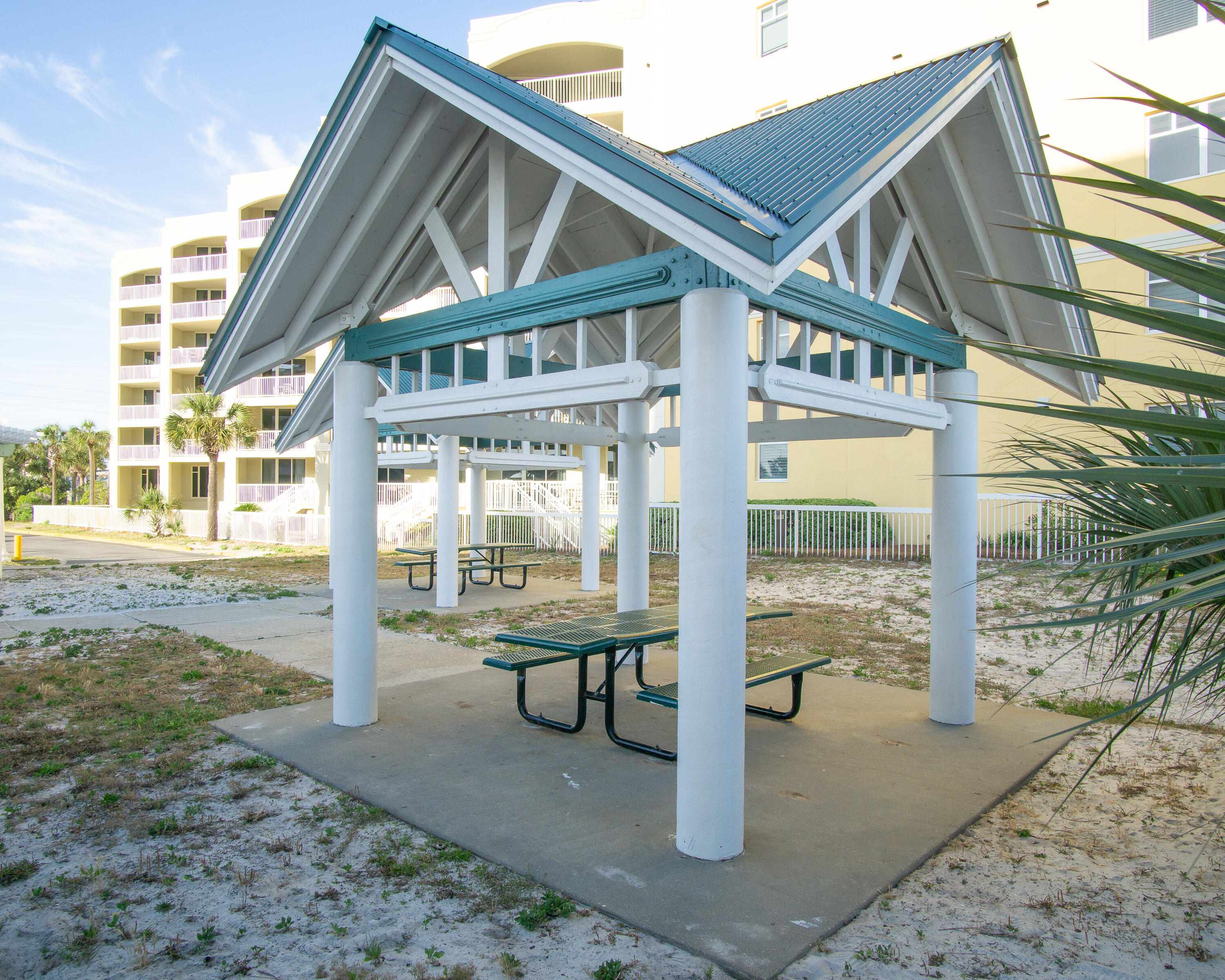 BREAKERS WEST - Residential