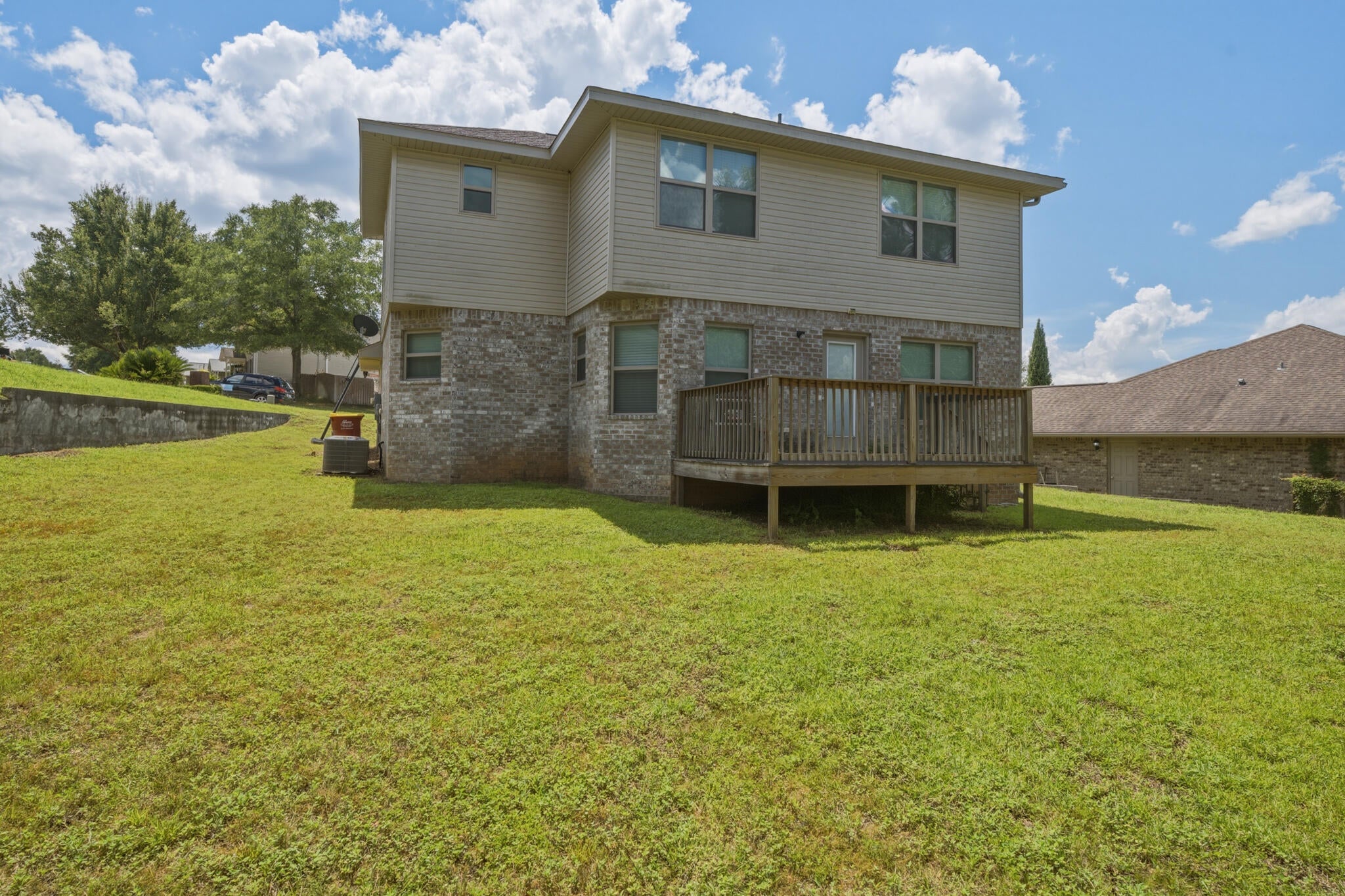 171 Conquest Avenue