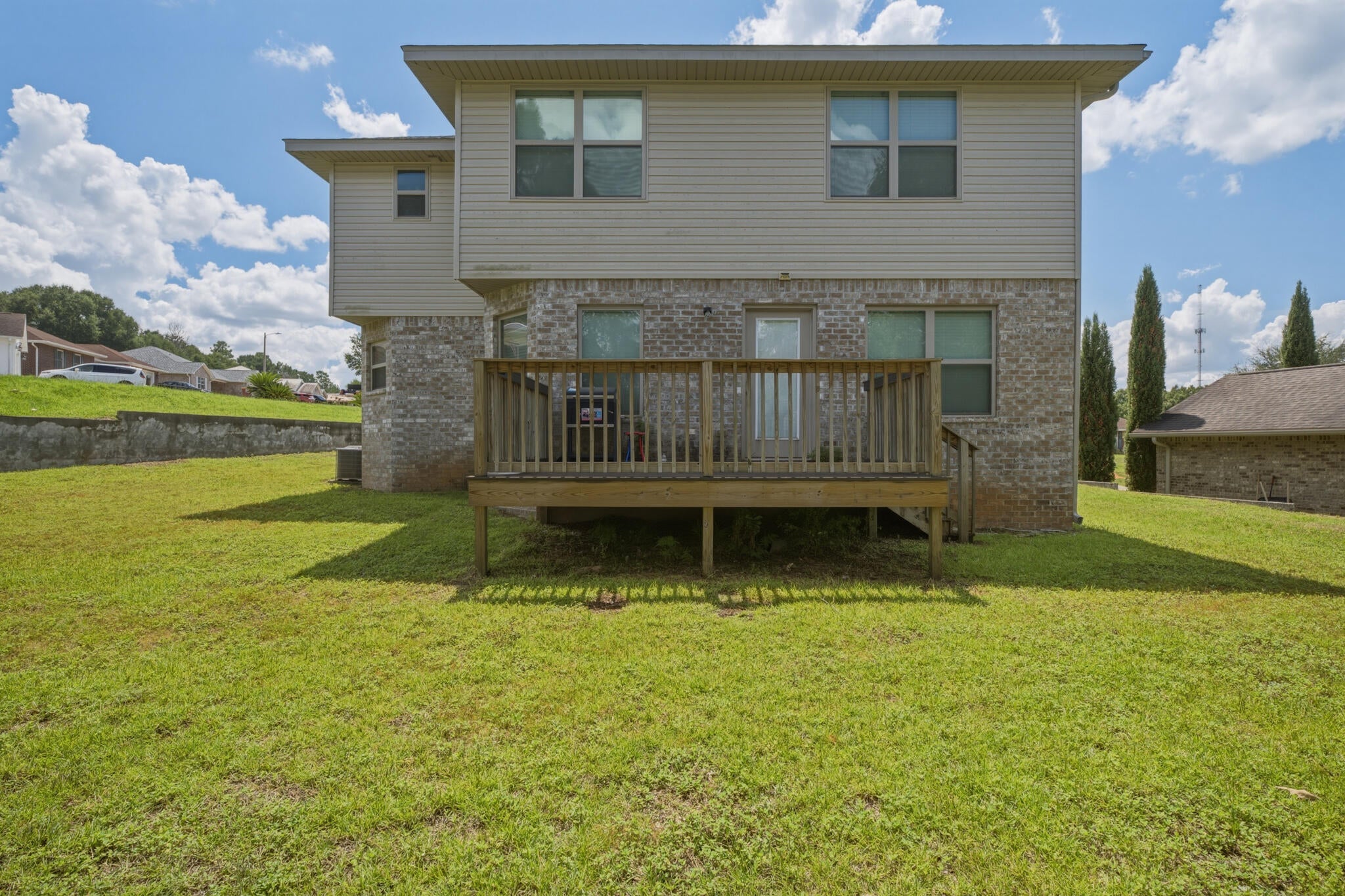 171 Conquest Avenue