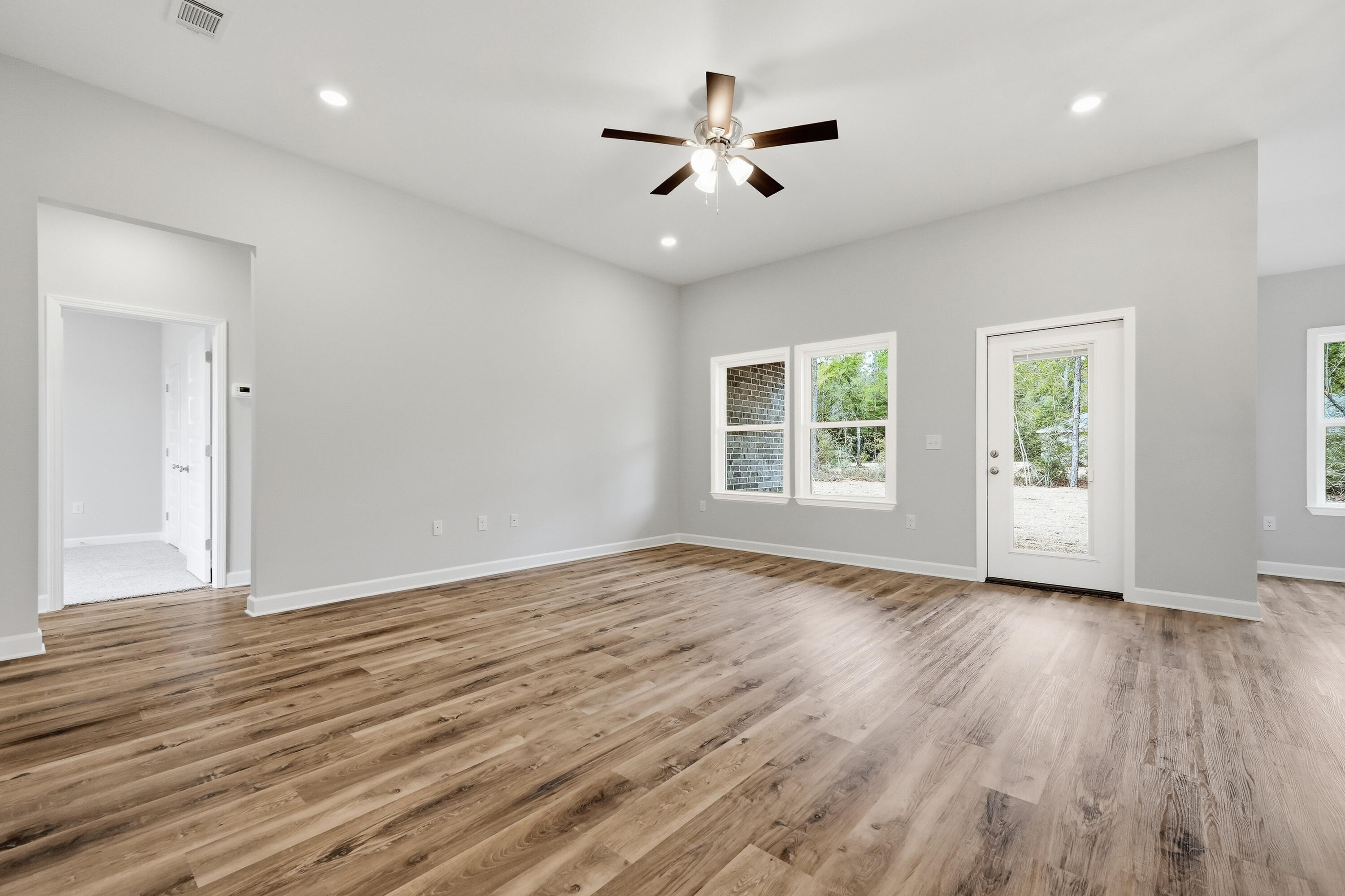 SOUTHERN CHARM - Residential