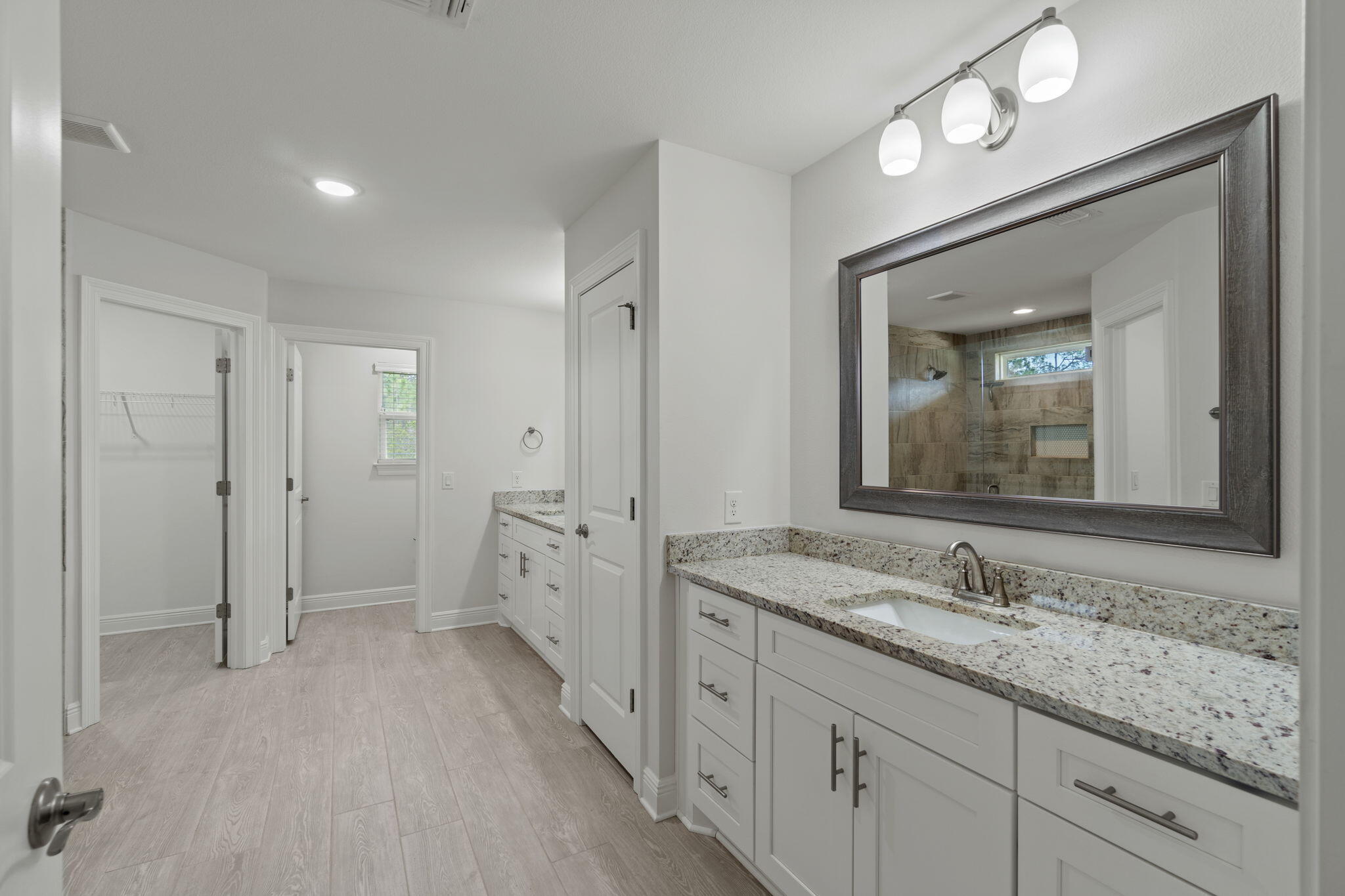 HOLLEY BY THE SEA - Residential