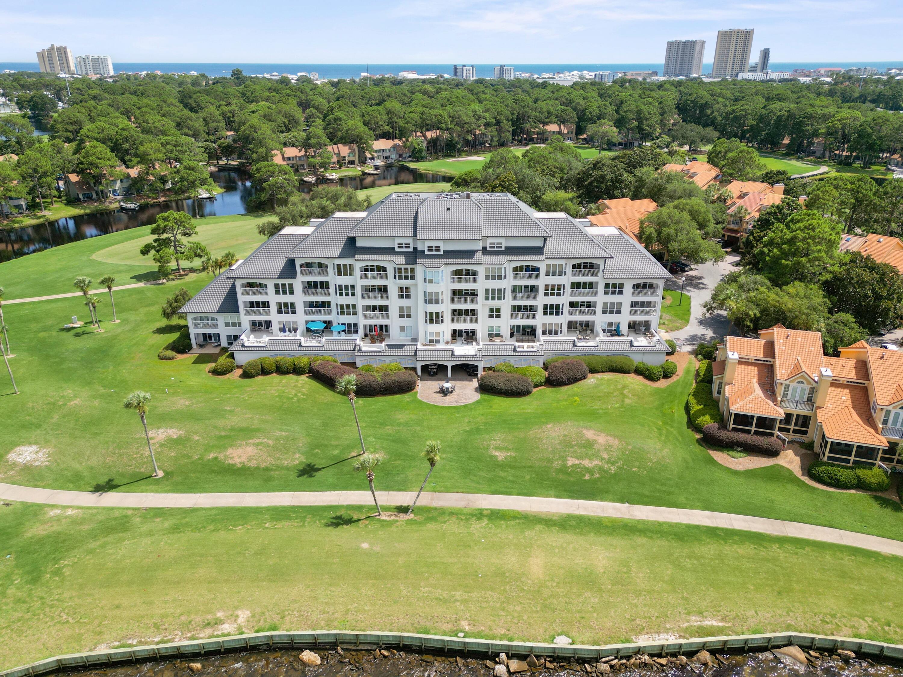 PLAYERS CLUB AT SANDESTIN - Residential