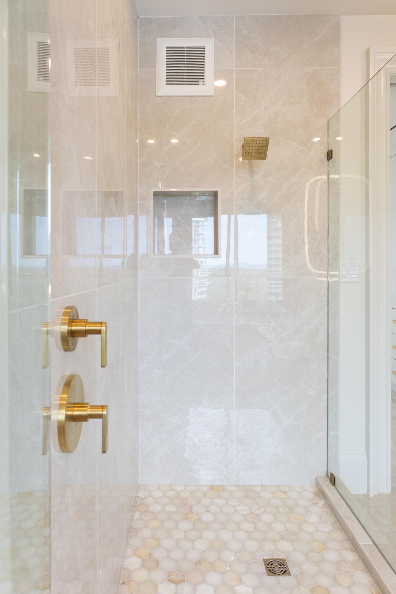 SOUTHWINDS III AT SANDESTIN - Residential