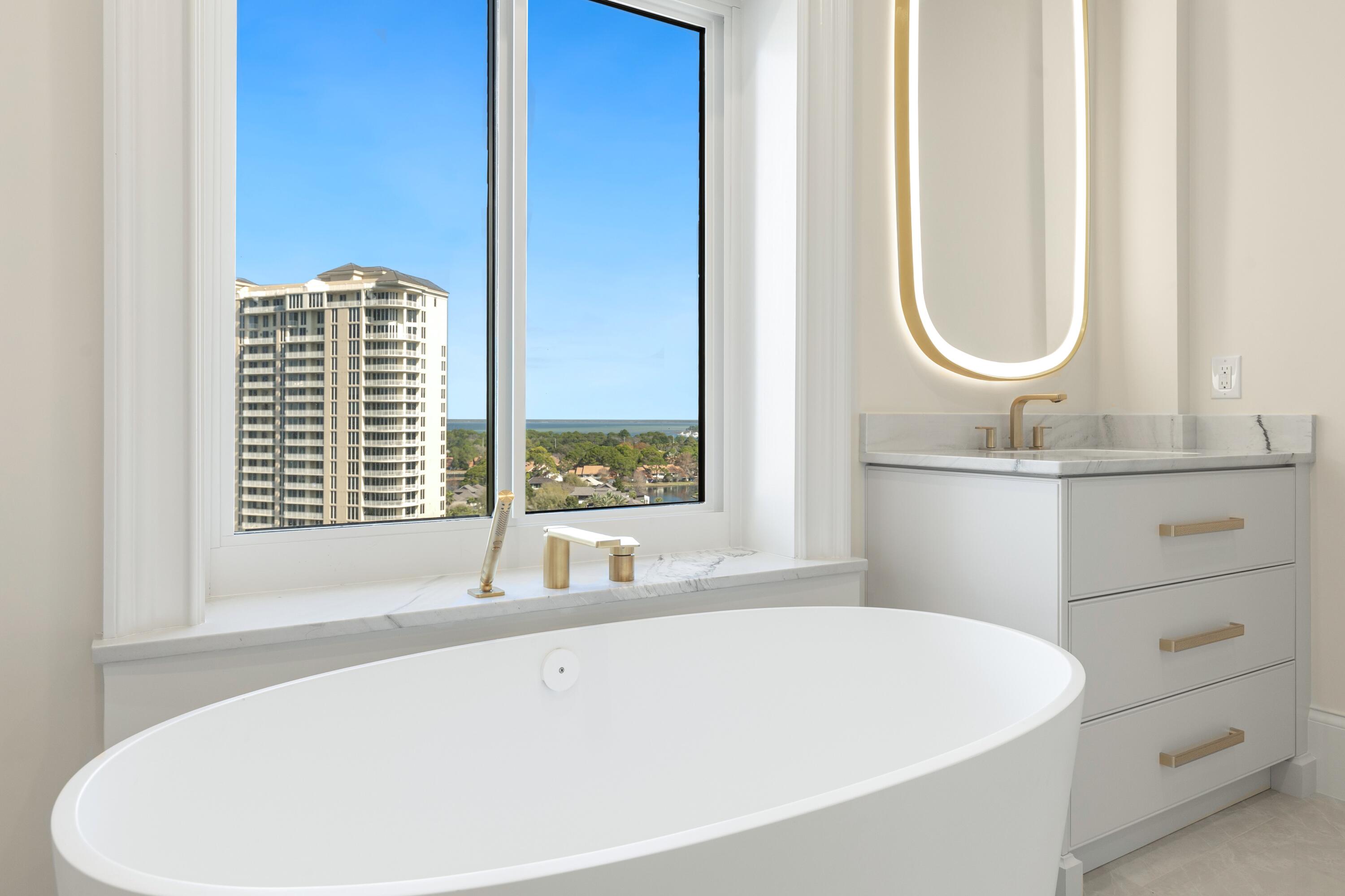 SOUTHWINDS III AT SANDESTIN - Residential