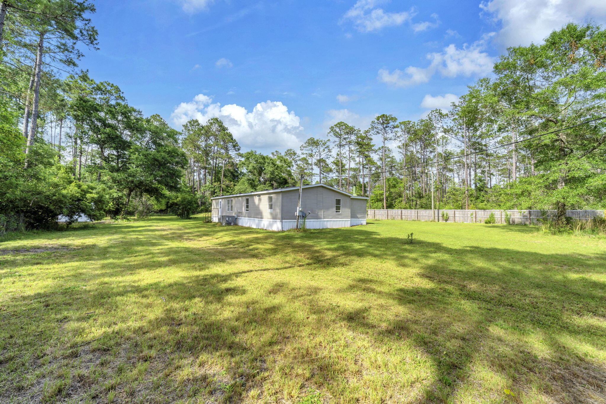 (LOT 6 BLK D MALLET PINES S/D UNREC) DESC AS: COM @ THE NW/C OF SEC 35; E 369.36FT ALONG SEC LINE, - Residential