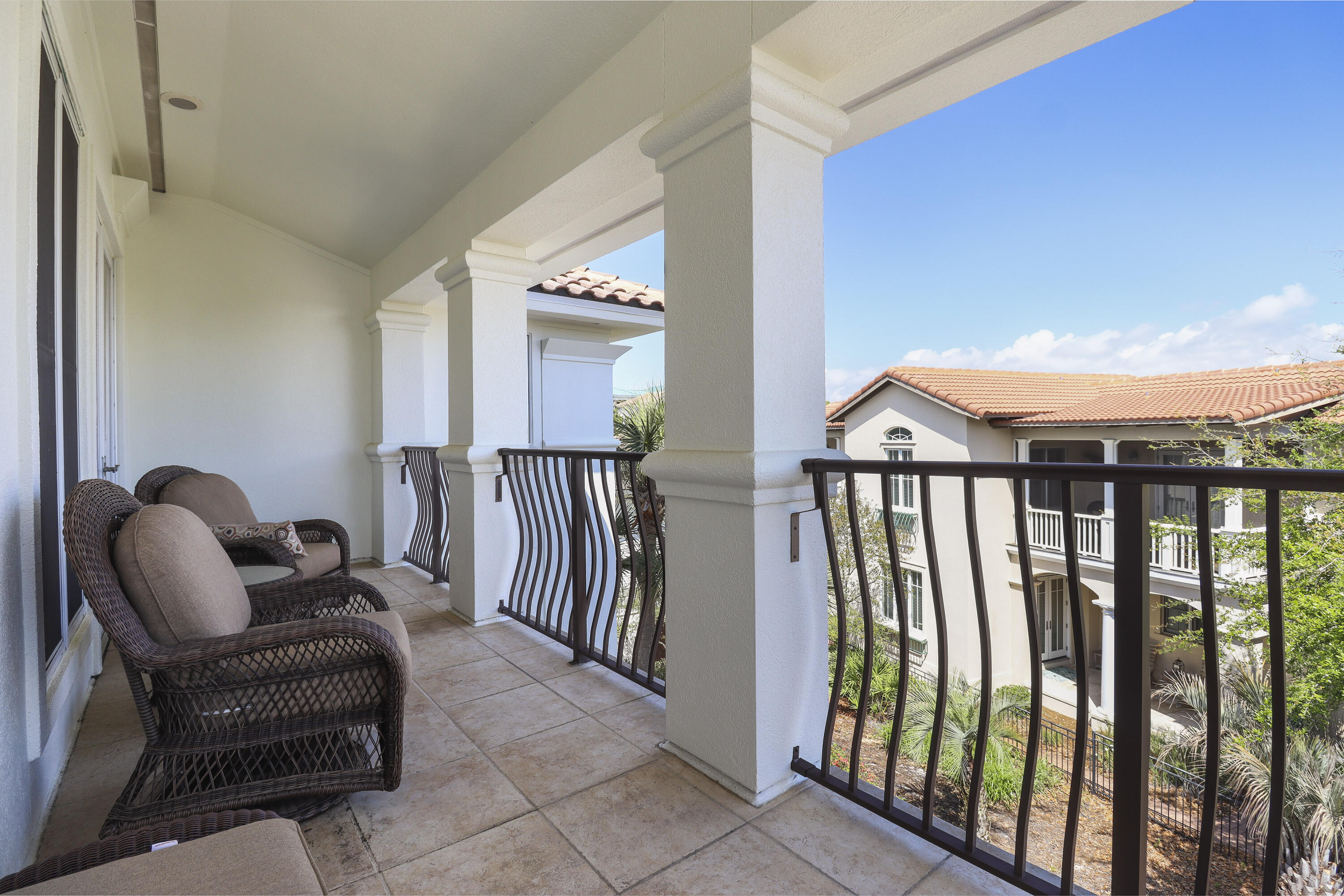 VILLAGE OF WHITE CLIFFS THE - Residential