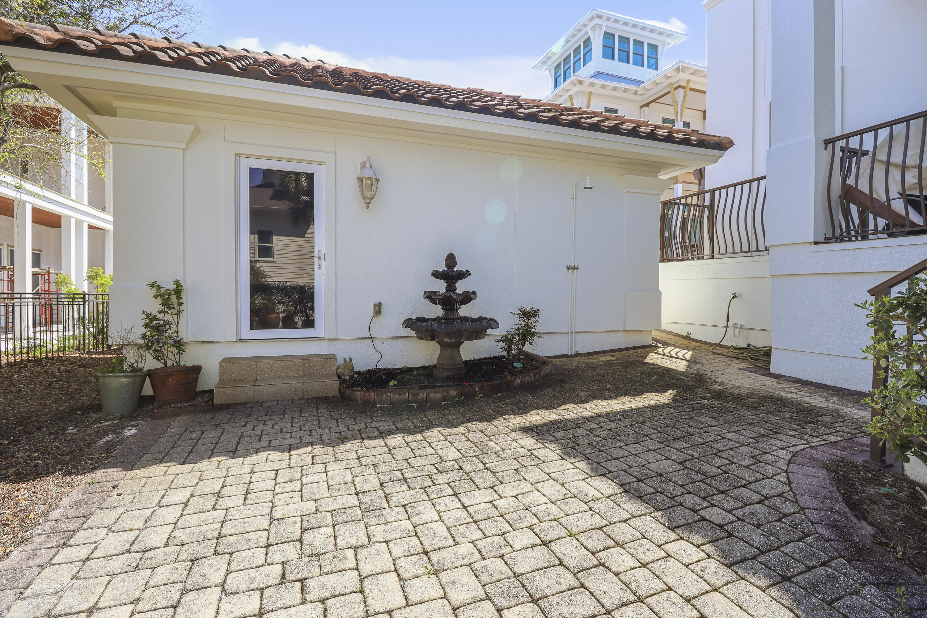 VILLAGE OF WHITE CLIFFS THE - Residential