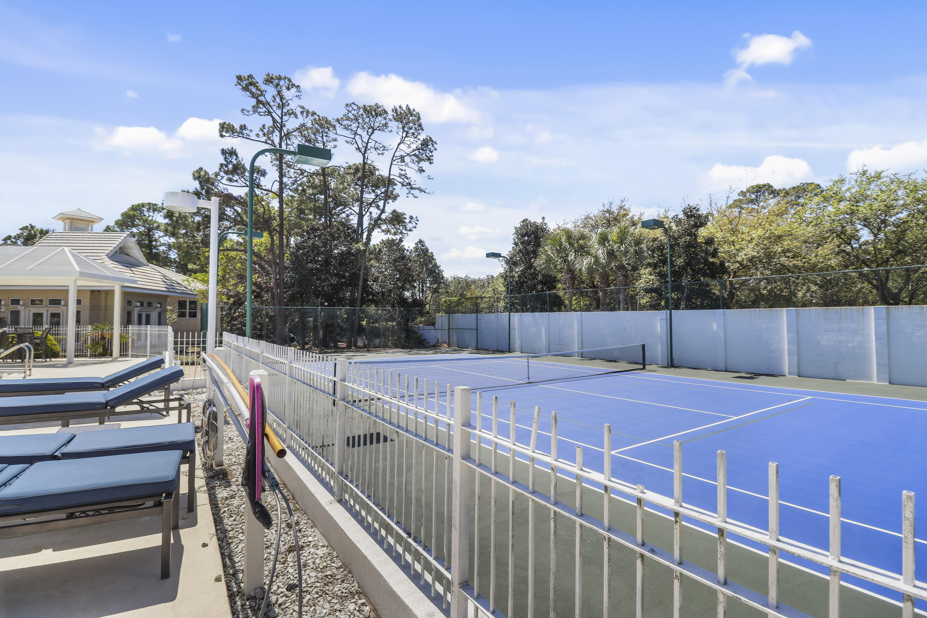 VILLAGE OF WHITE CLIFFS THE - Residential