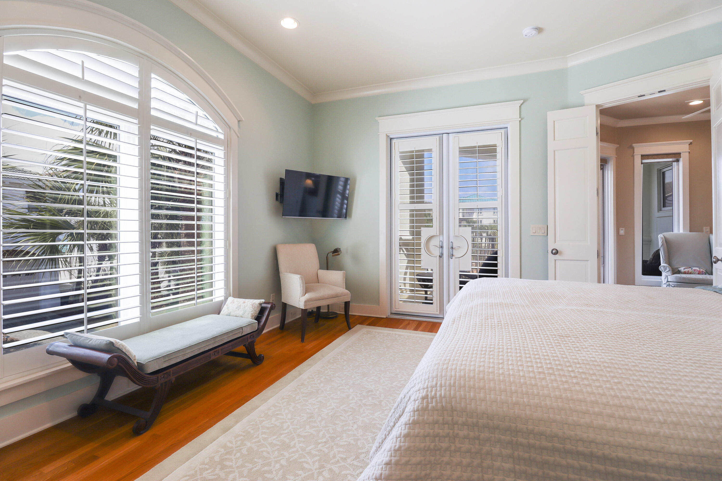 VILLAGE OF WHITE CLIFFS THE - Residential