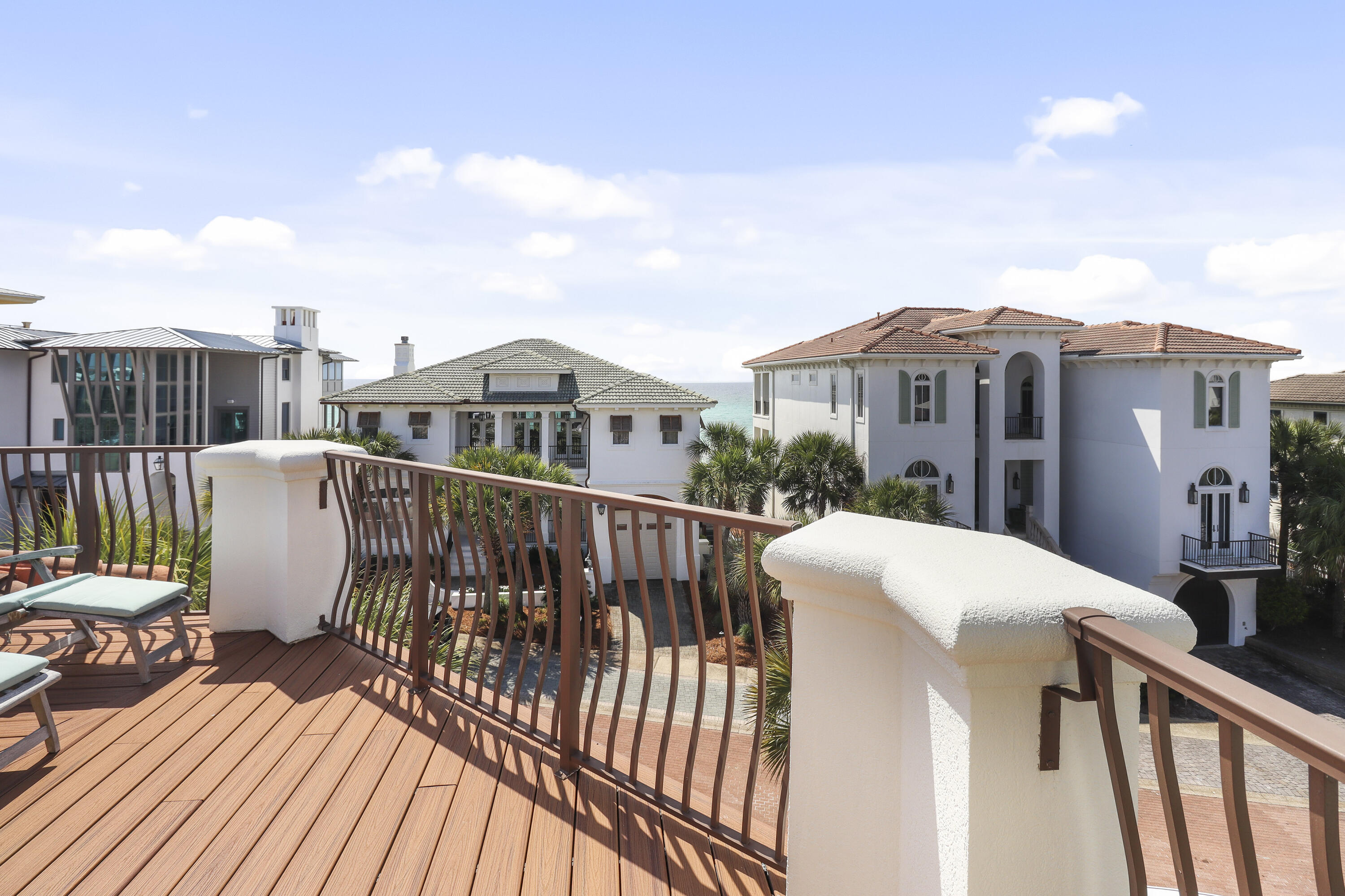 VILLAGE OF WHITE CLIFFS THE - Residential