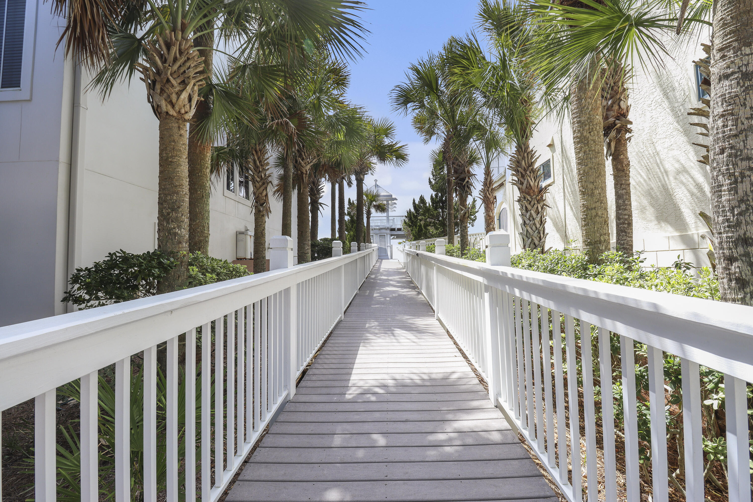 VILLAGE OF WHITE CLIFFS THE - Residential