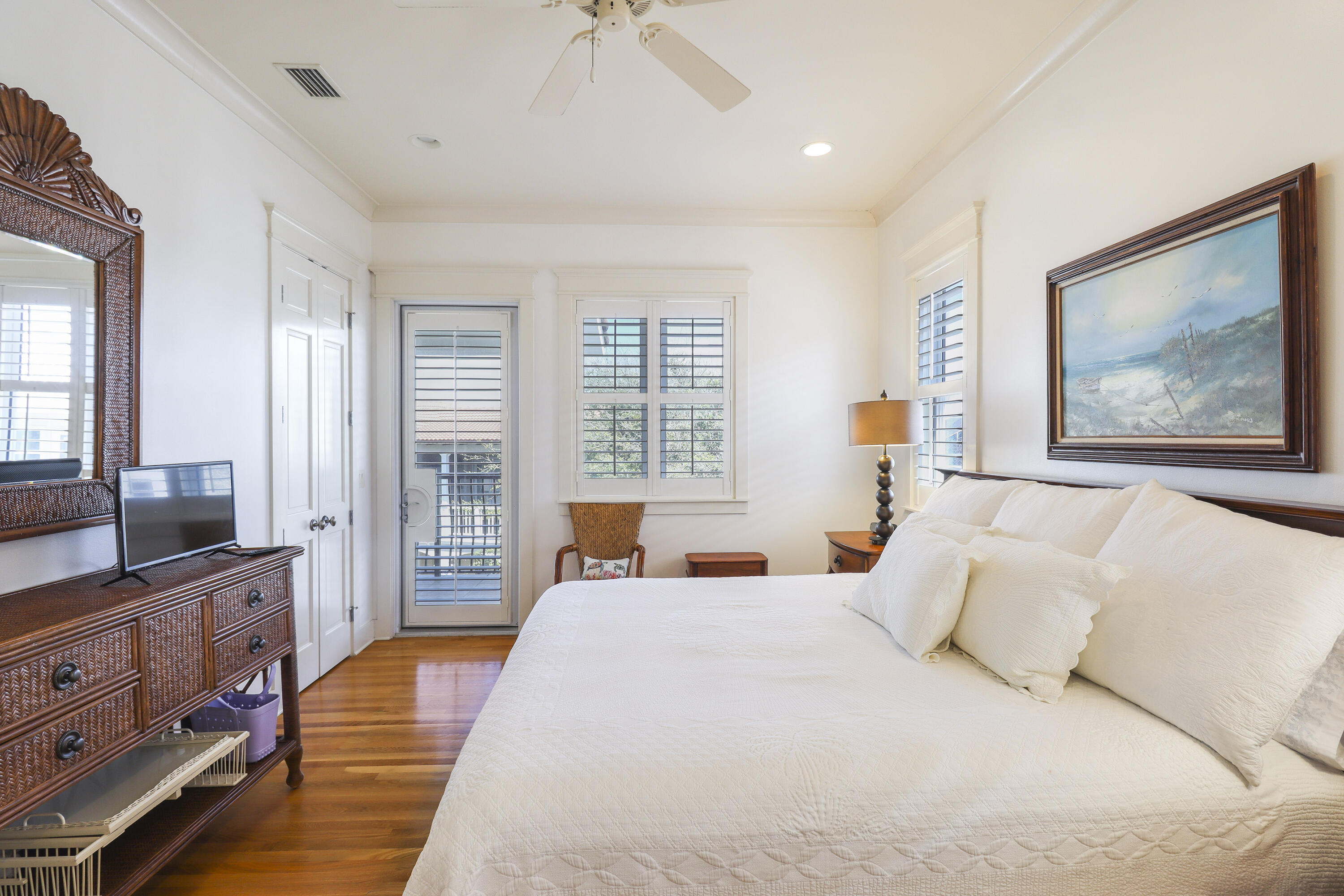 VILLAGE OF WHITE CLIFFS THE - Residential