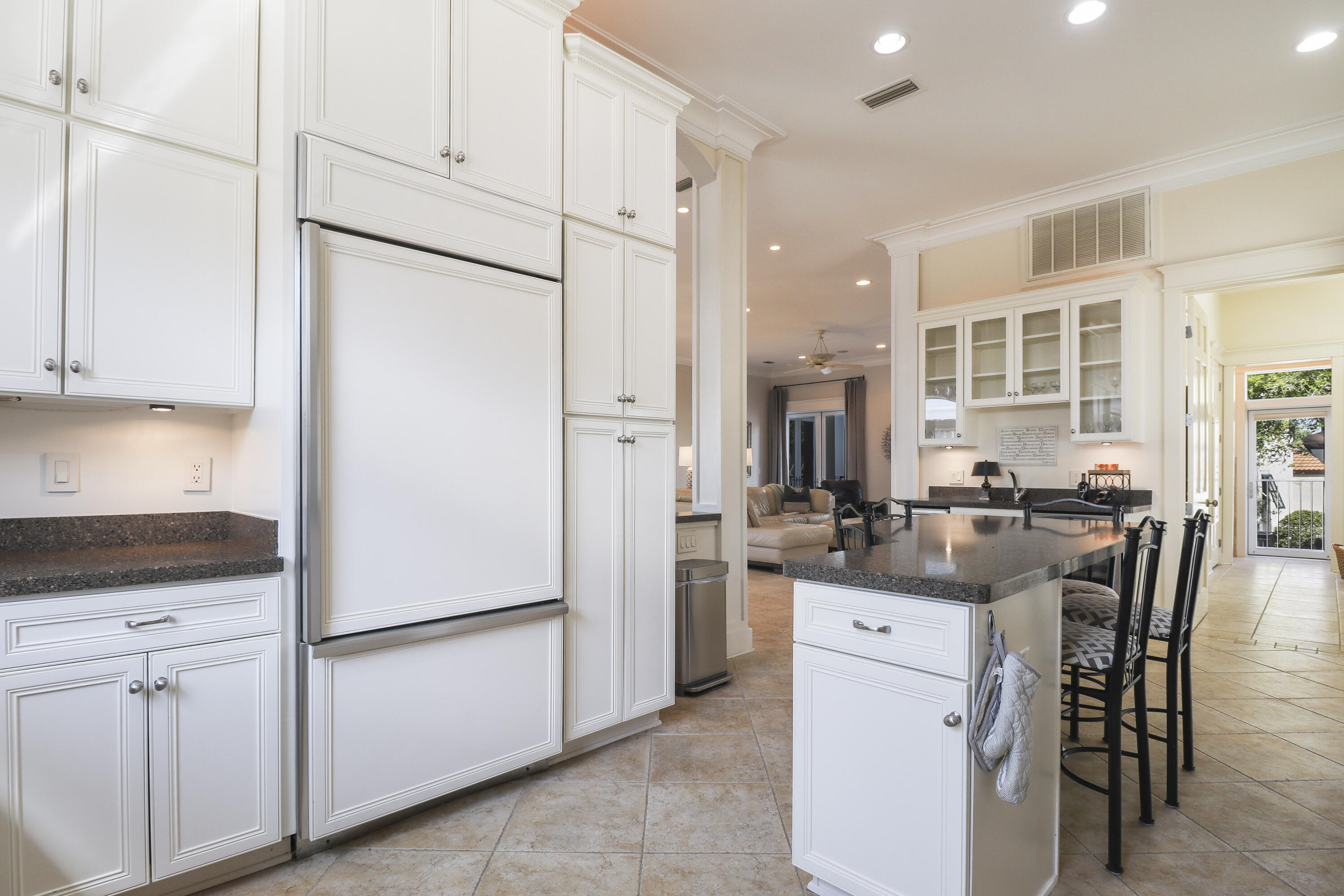 VILLAGE OF WHITE CLIFFS THE - Residential