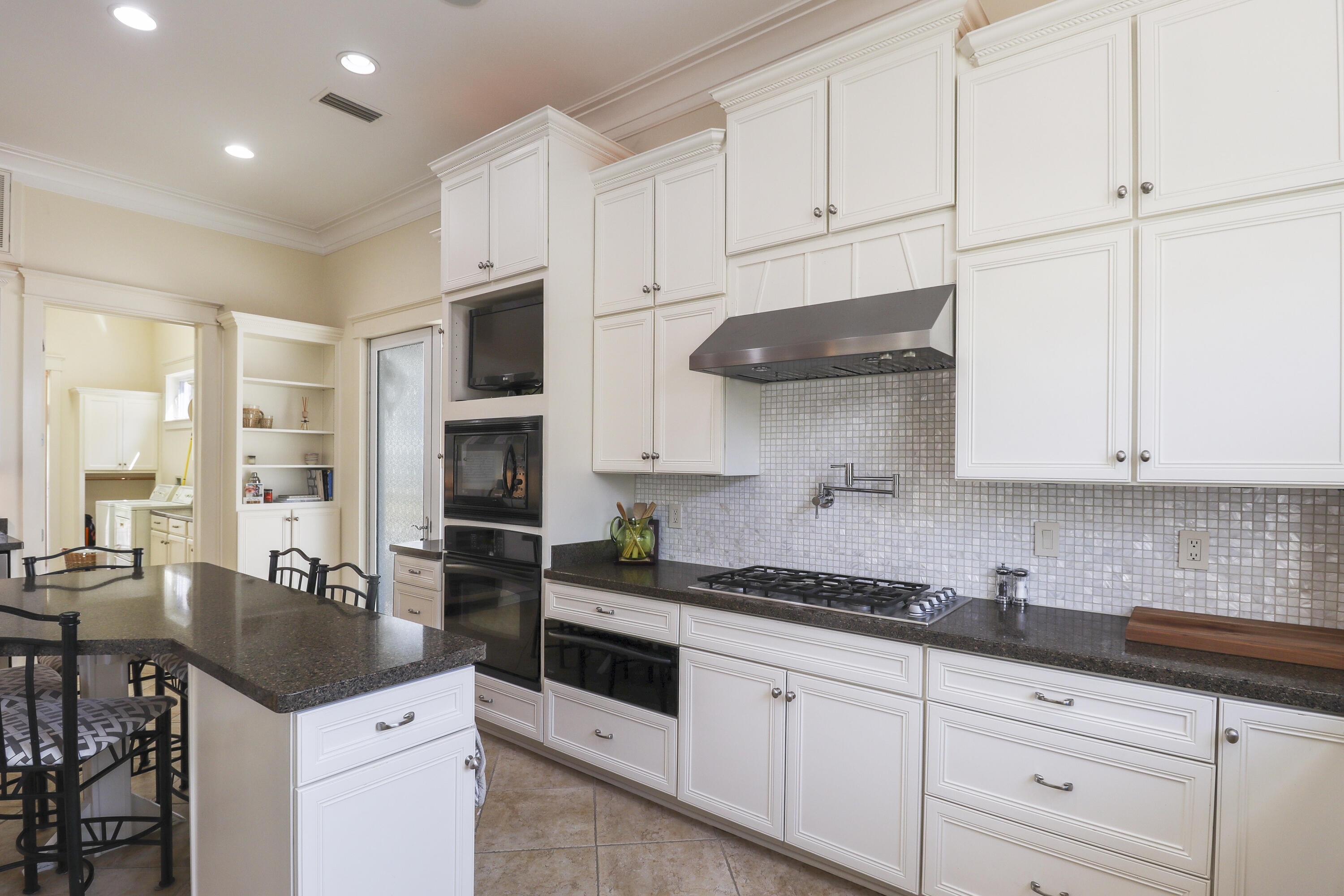 VILLAGE OF WHITE CLIFFS THE - Residential