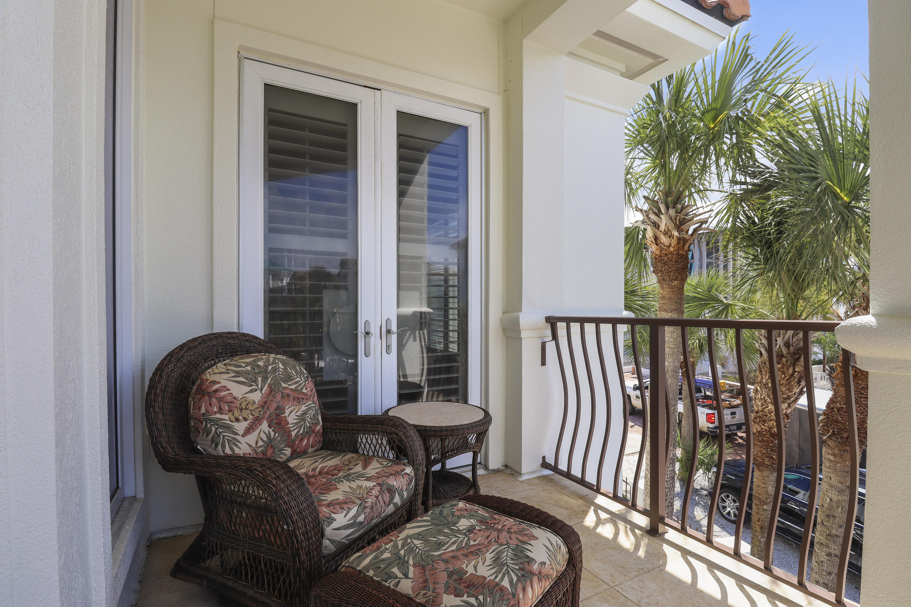 VILLAGE OF WHITE CLIFFS THE - Residential