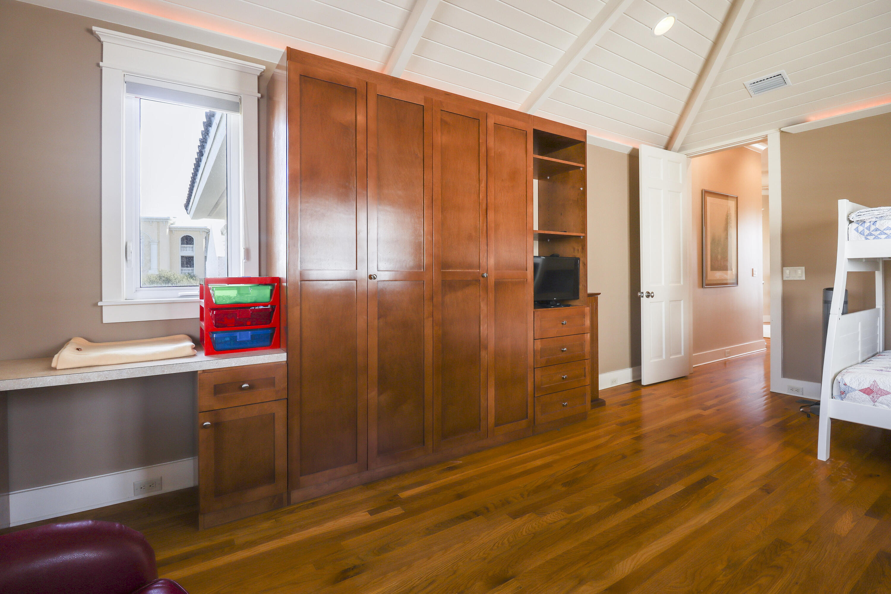 VILLAGE OF WHITE CLIFFS THE - Residential