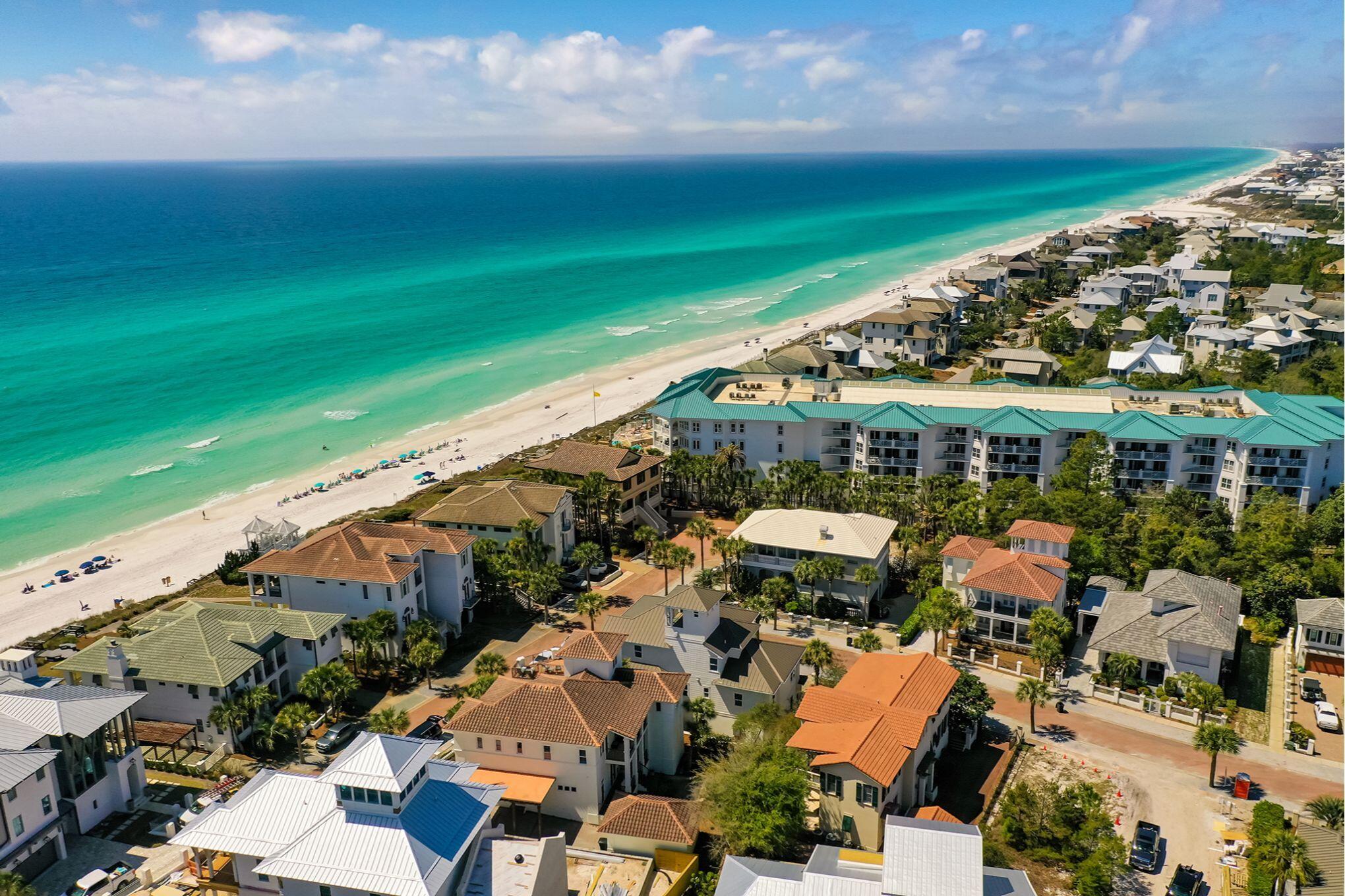 VILLAGE OF WHITE CLIFFS THE - Residential