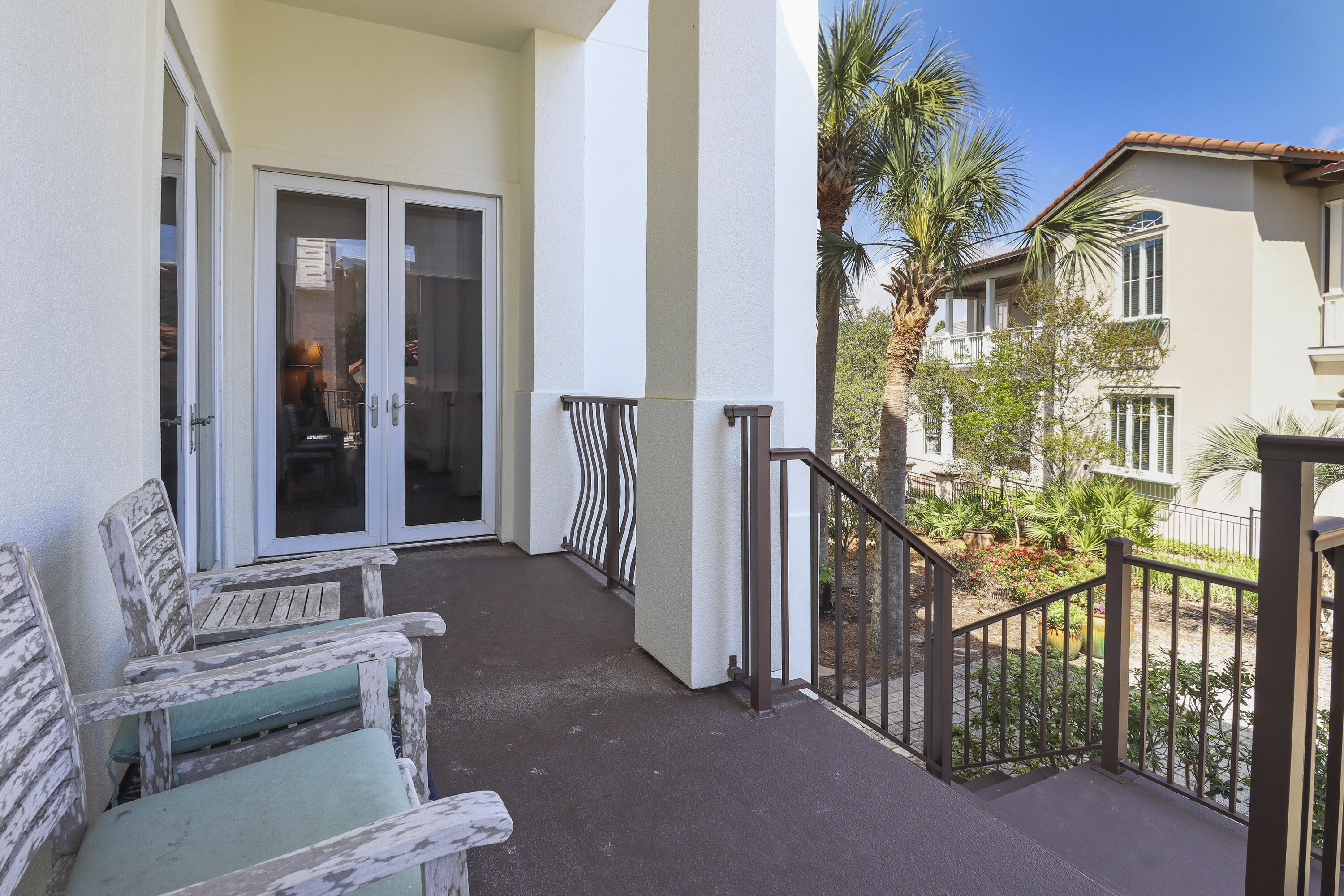 VILLAGE OF WHITE CLIFFS THE - Residential