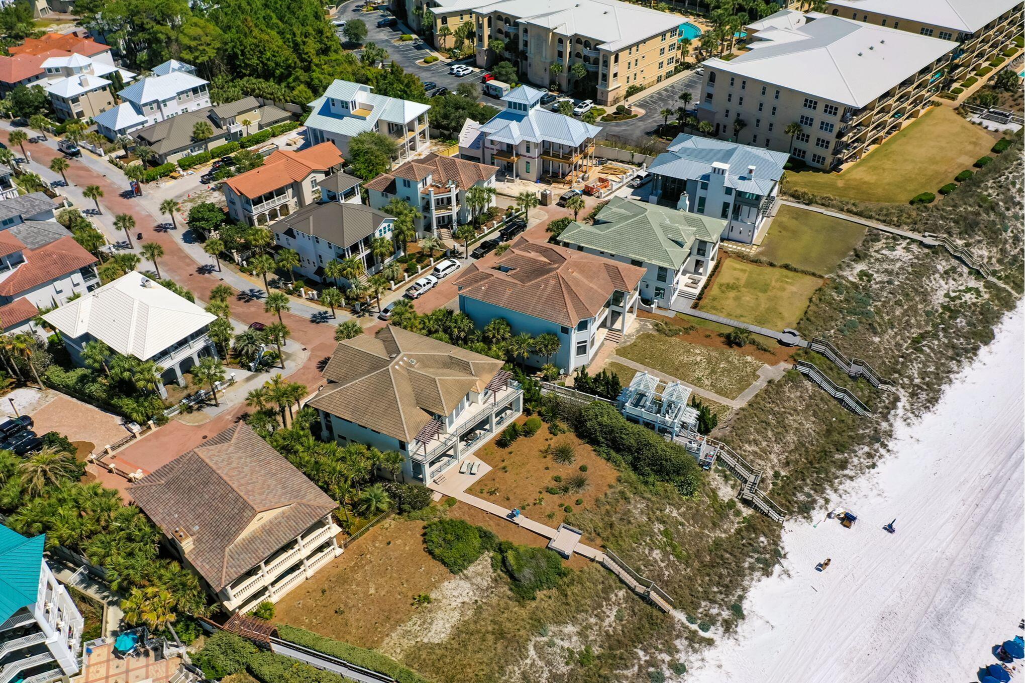 VILLAGE OF WHITE CLIFFS THE - Residential