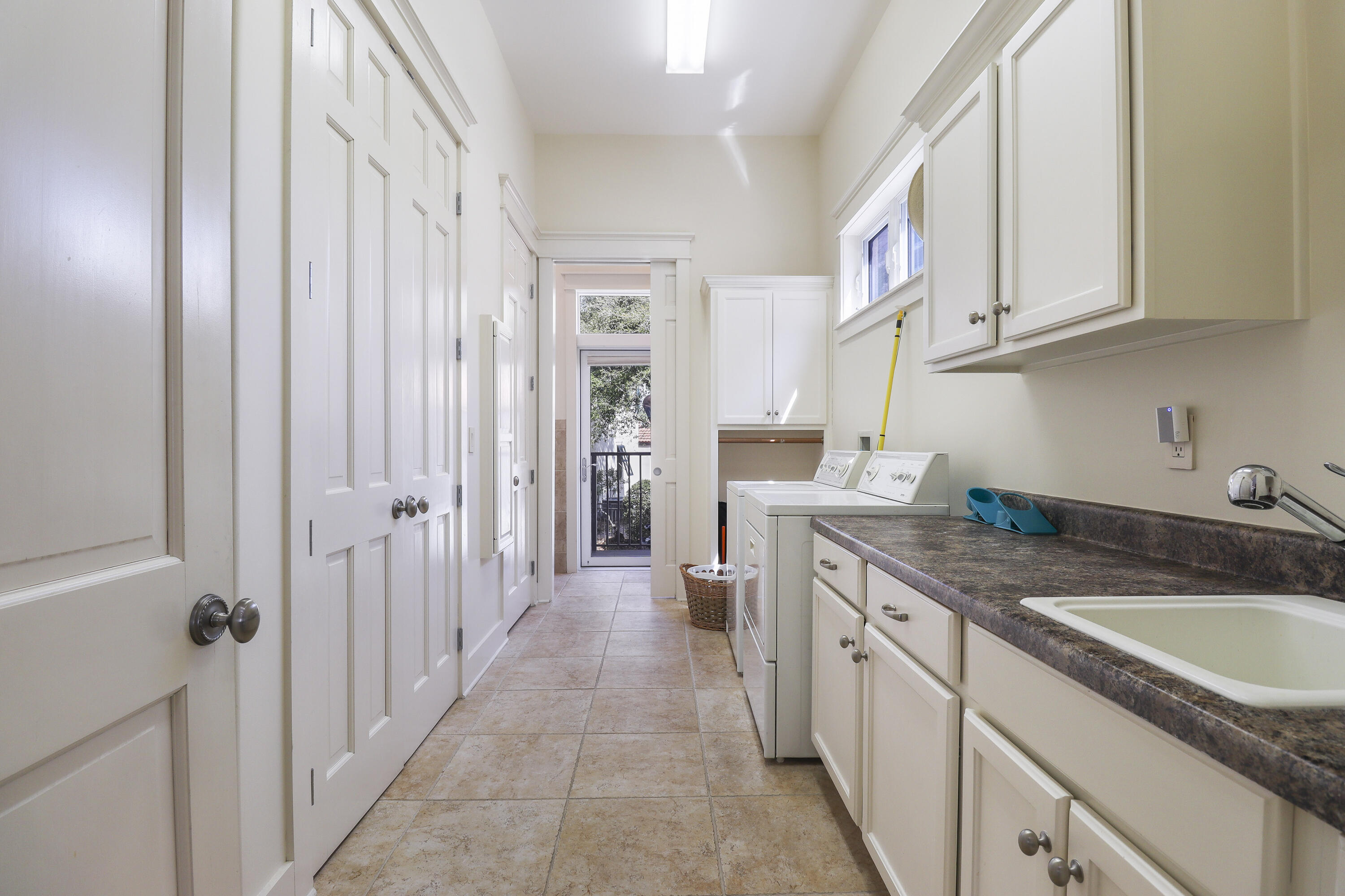 VILLAGE OF WHITE CLIFFS THE - Residential