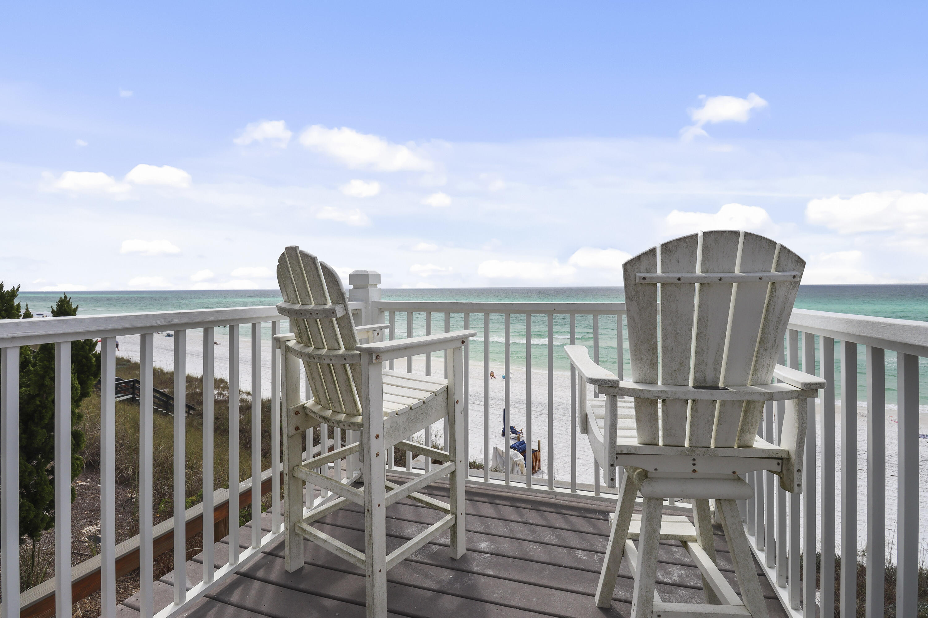 VILLAGE OF WHITE CLIFFS THE - Residential