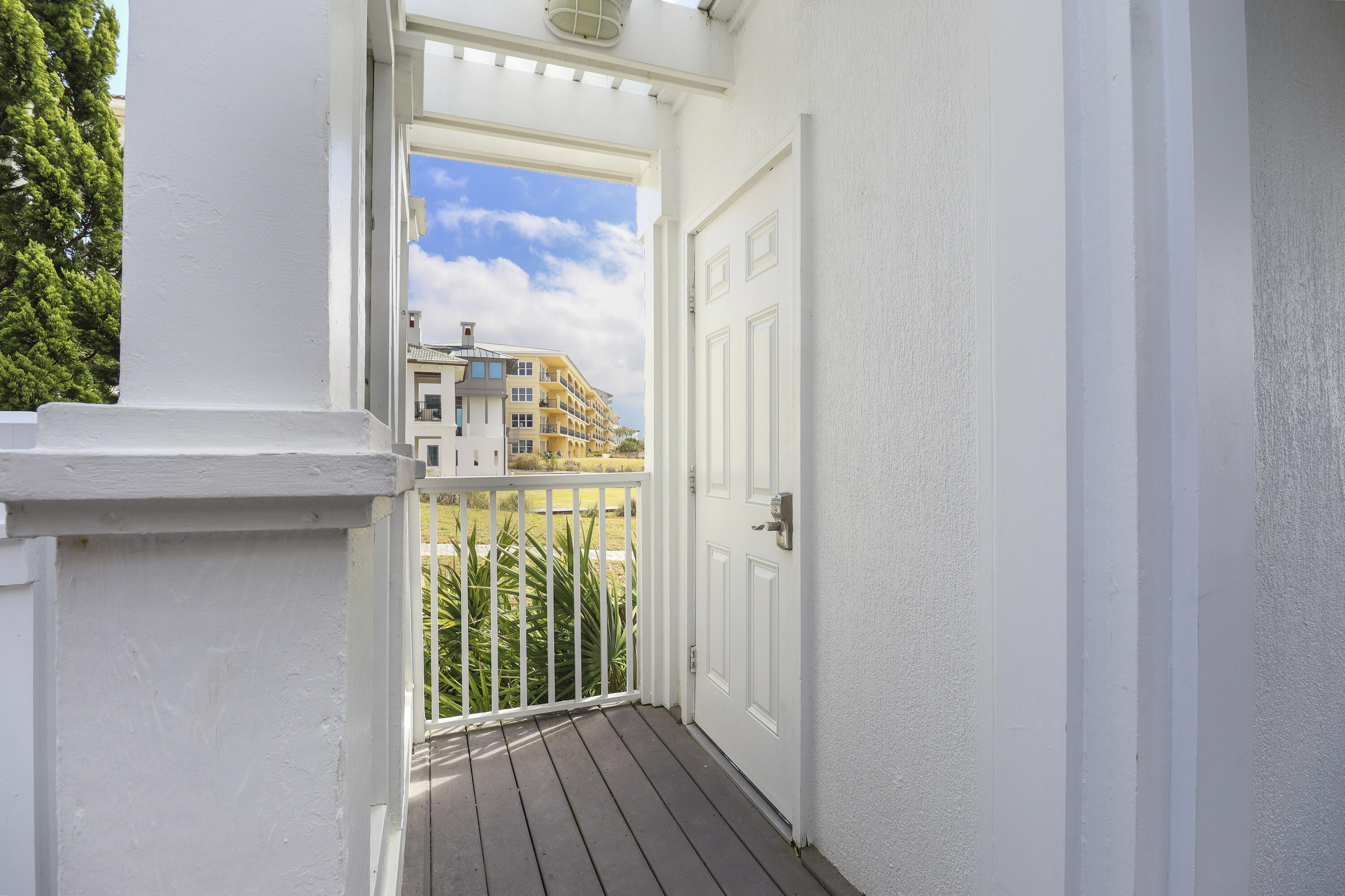 VILLAGE OF WHITE CLIFFS THE - Residential