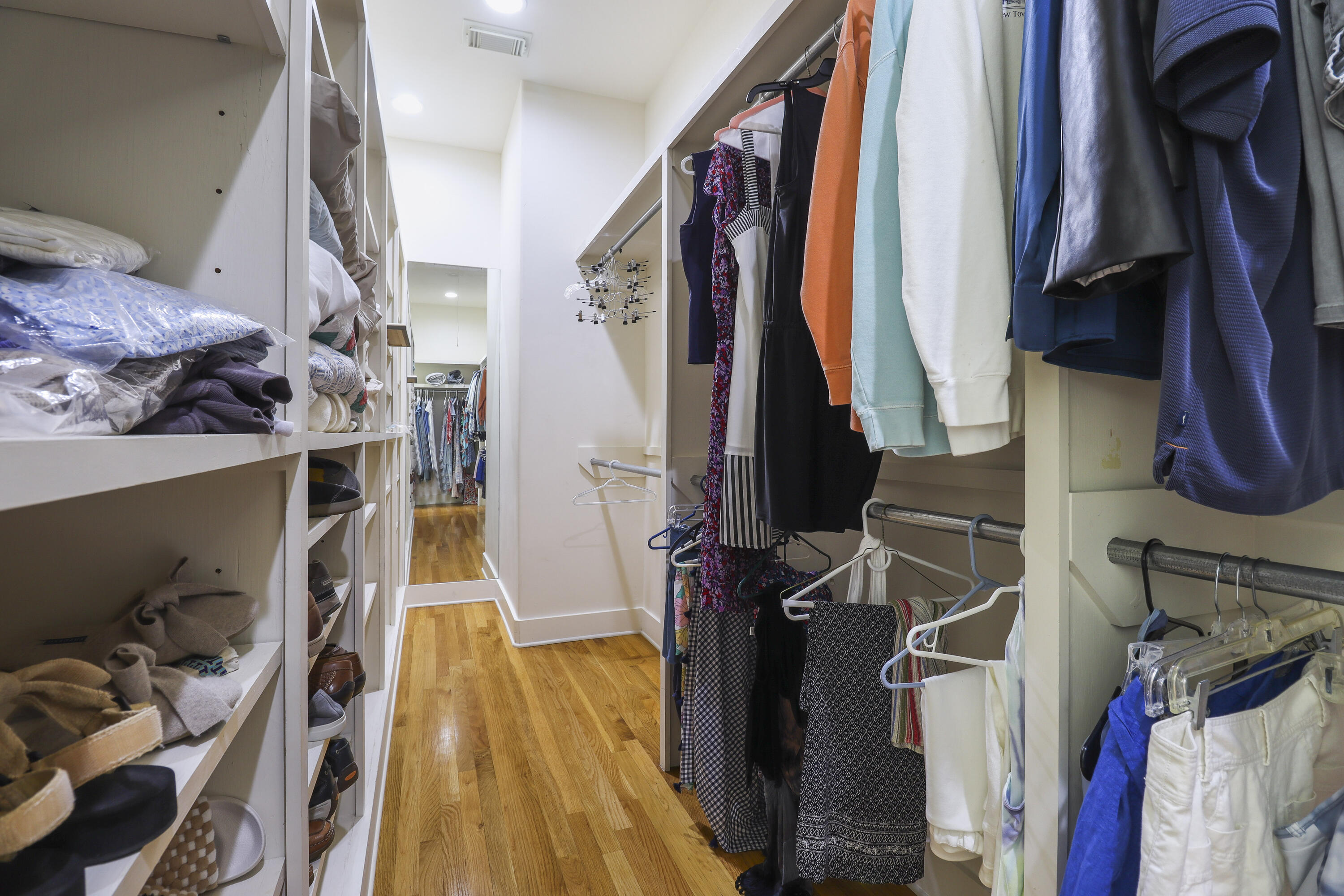 VILLAGE OF WHITE CLIFFS THE - Residential