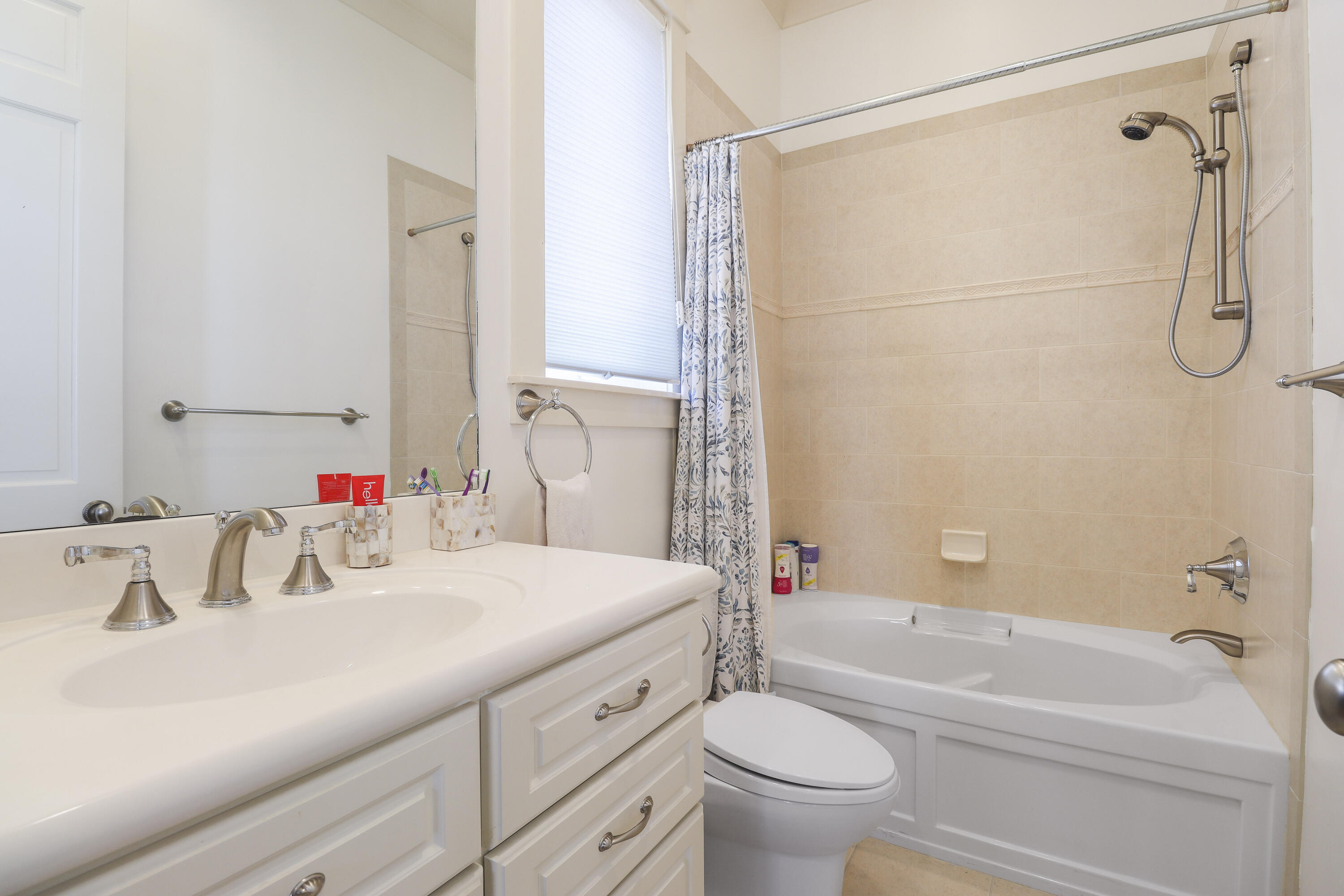 VILLAGE OF WHITE CLIFFS THE - Residential