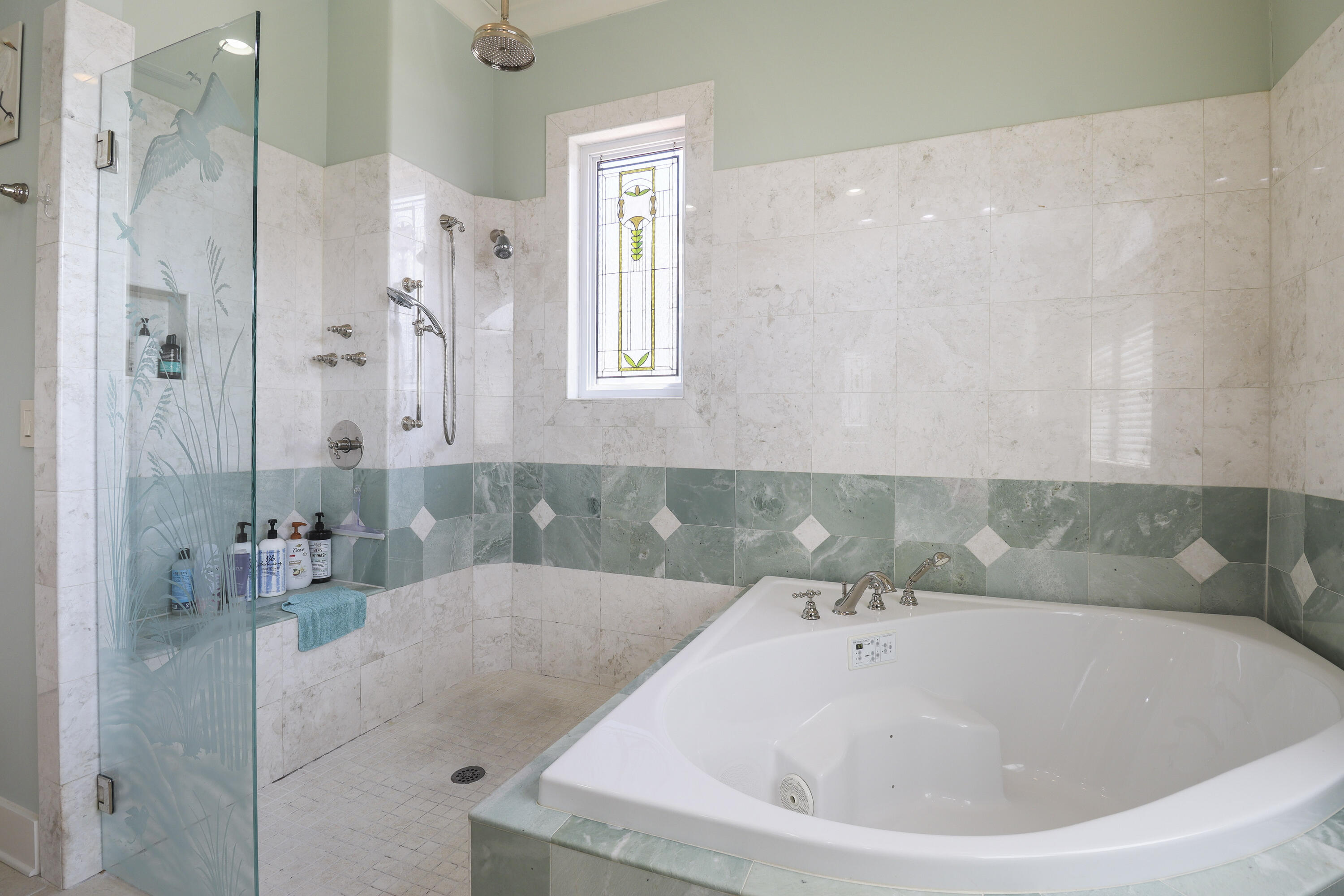 VILLAGE OF WHITE CLIFFS THE - Residential