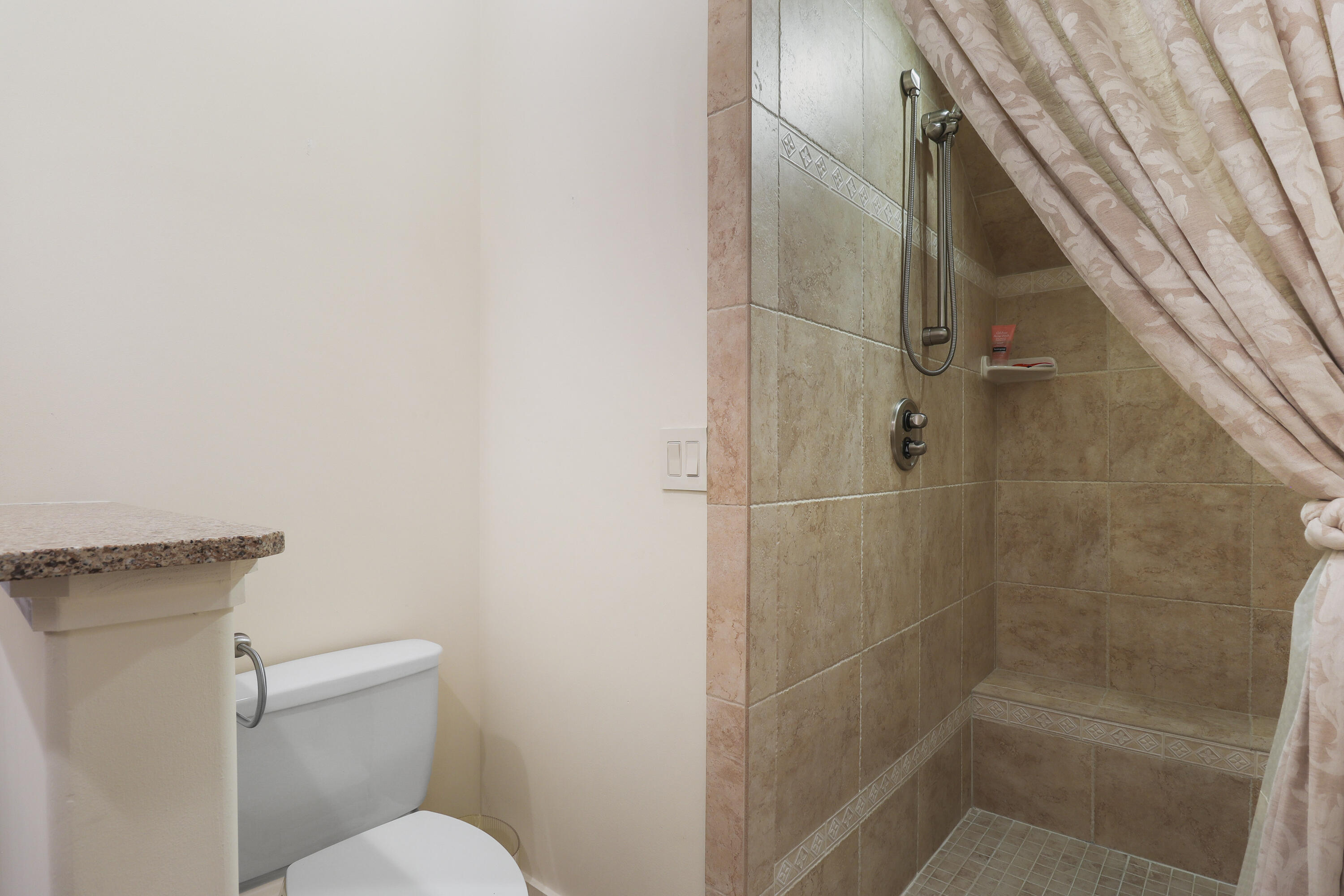 VILLAGE OF WHITE CLIFFS THE - Residential