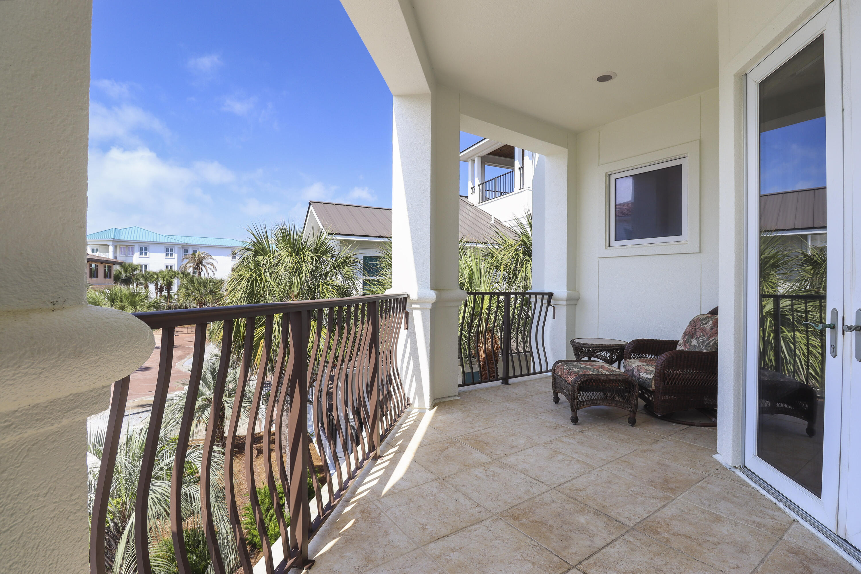 VILLAGE OF WHITE CLIFFS THE - Residential