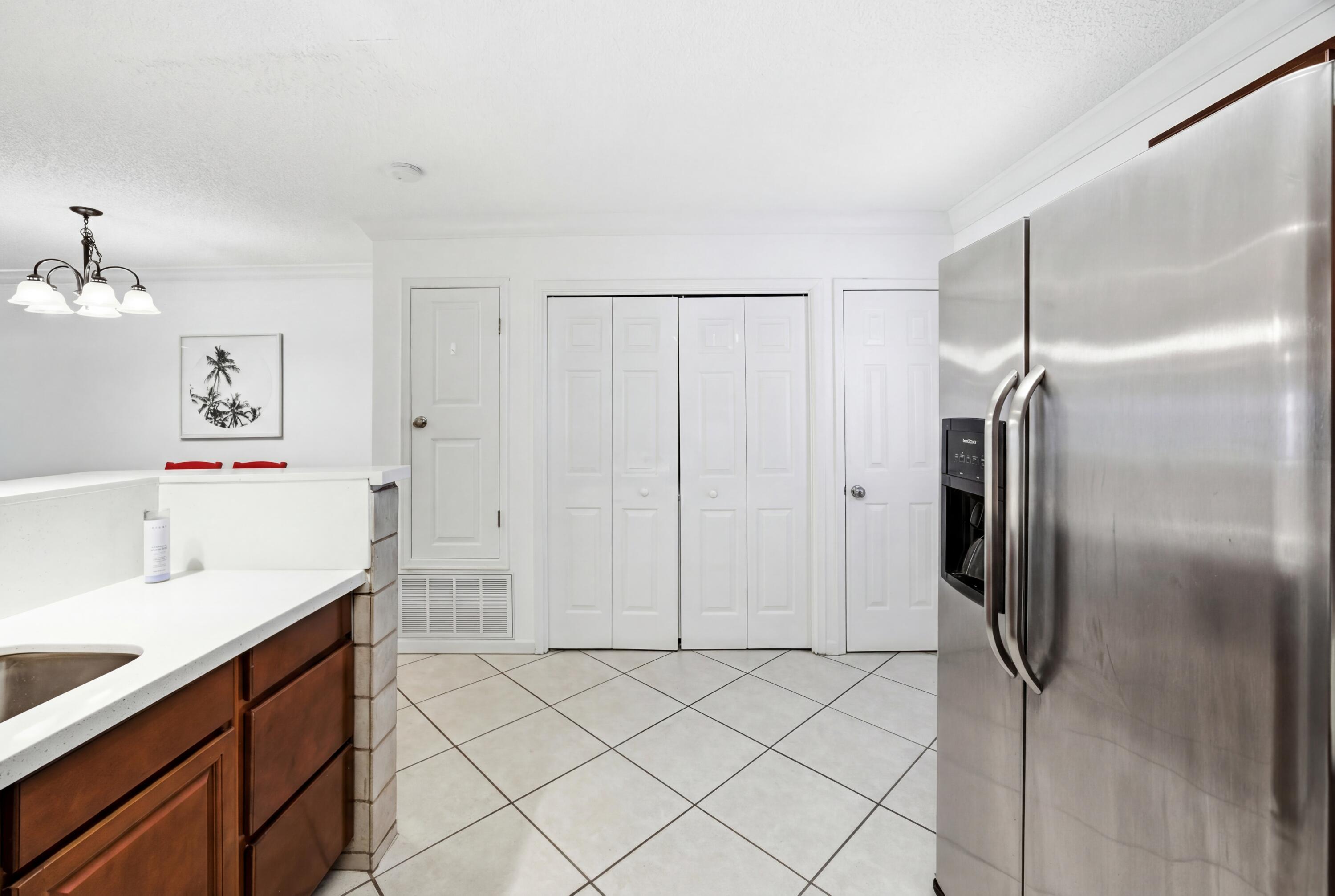 WOODLAND SHORES T/H PH 1 - Residential