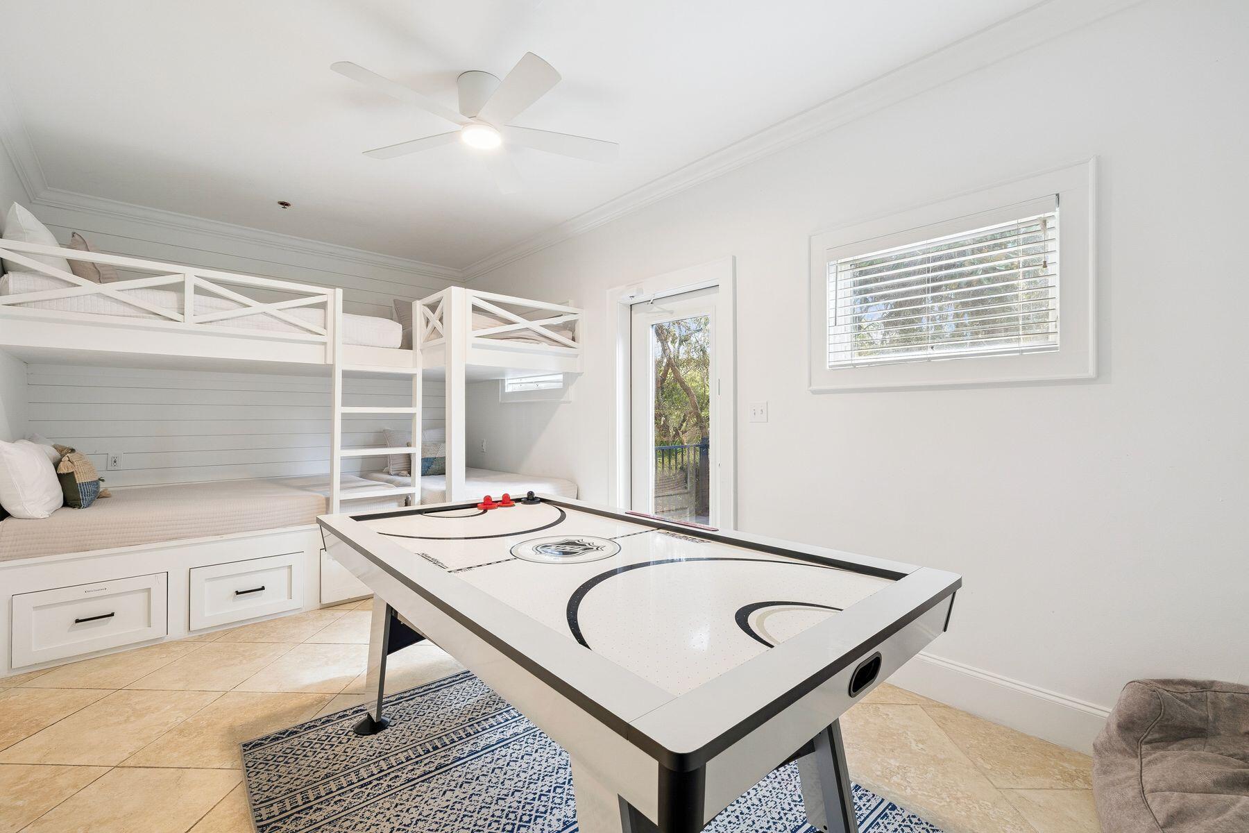 SUMMER PLACE - Residential