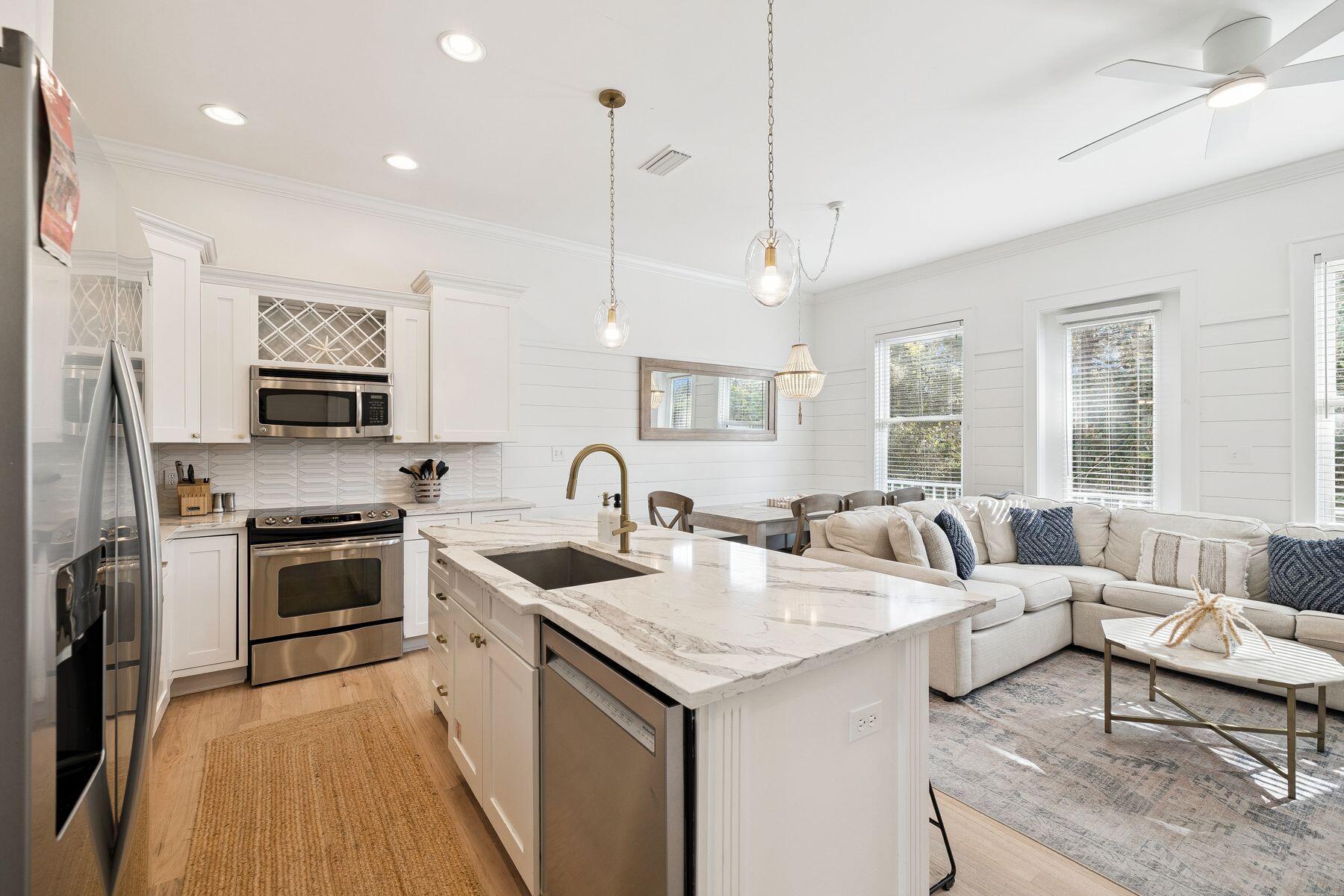 SUMMER PLACE - Residential