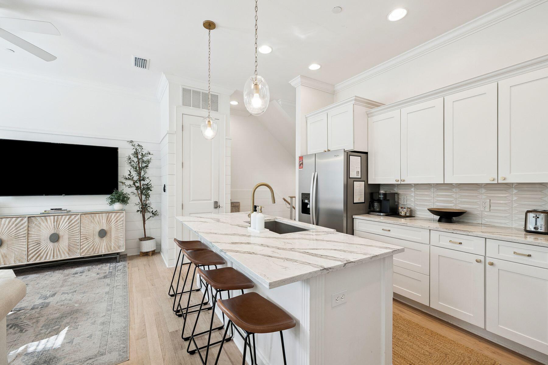 SUMMER PLACE - Residential