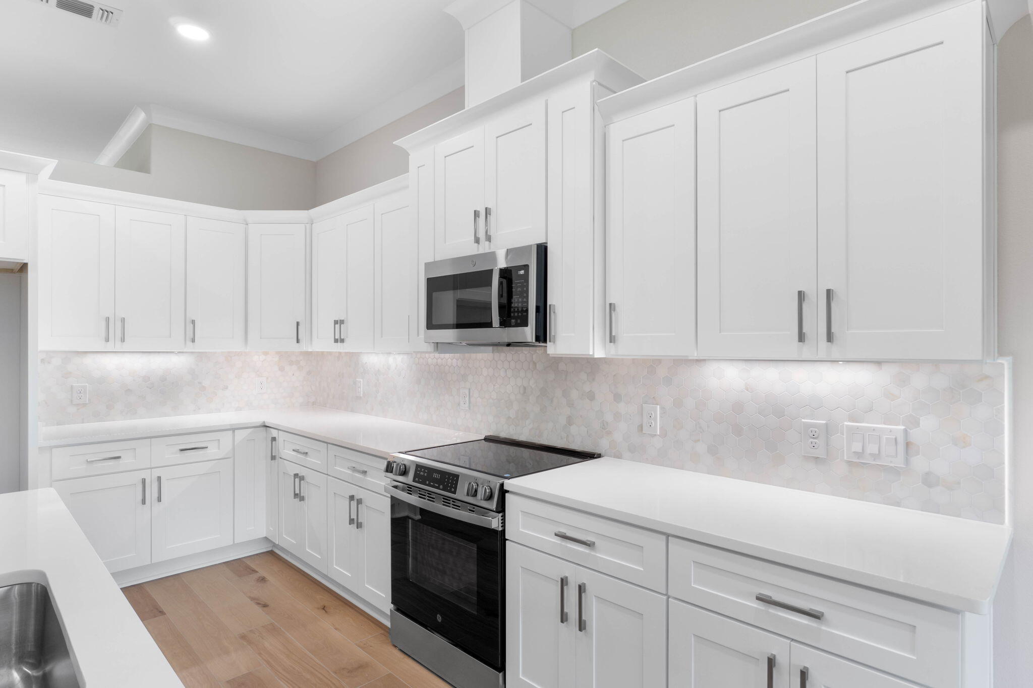 HOLLEY BY THE SEA - Residential