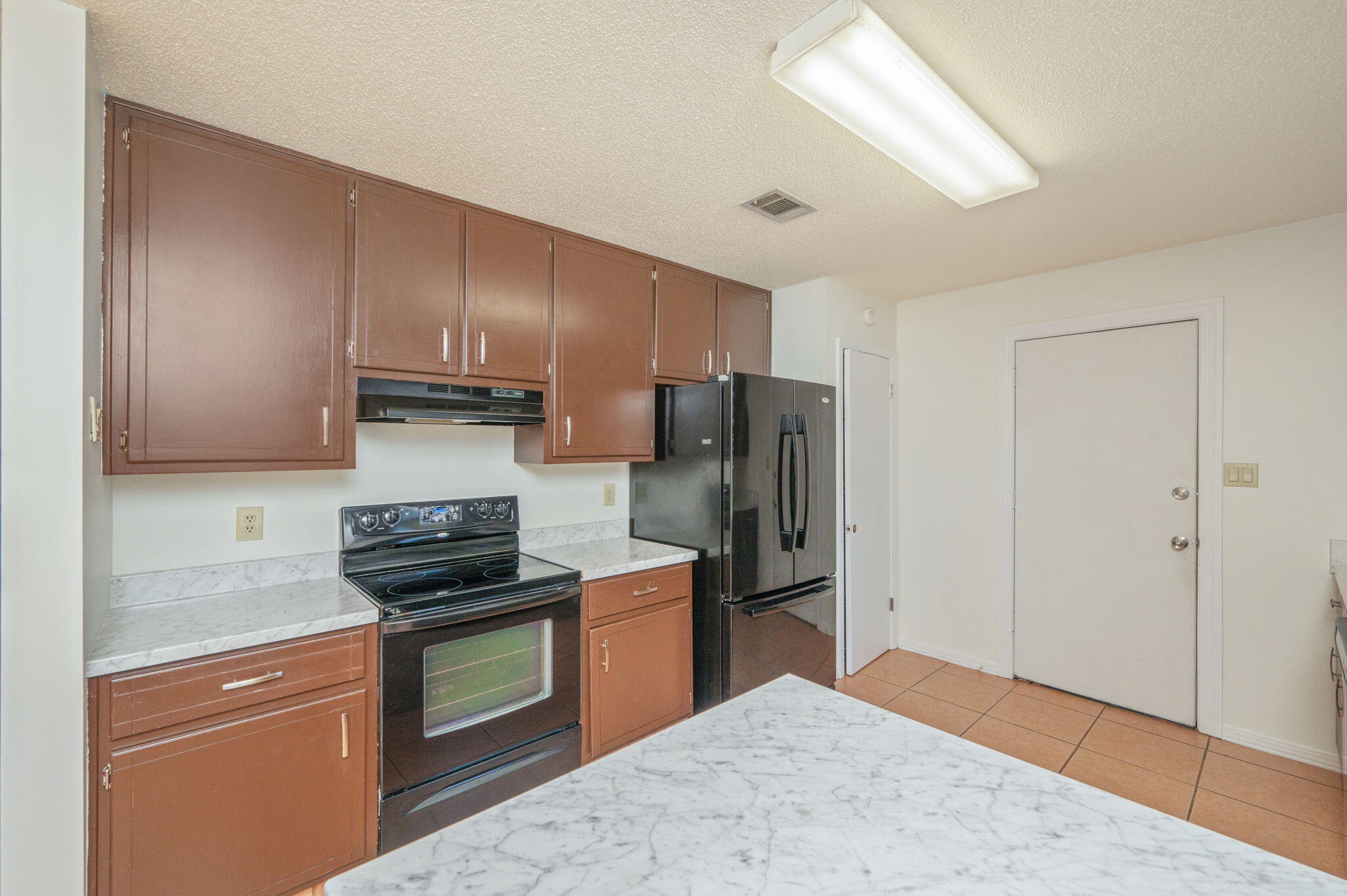 VILLAGE WEST - Residential