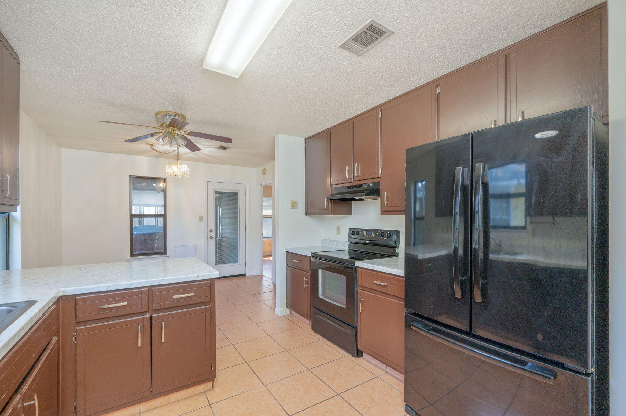 VILLAGE WEST - Residential