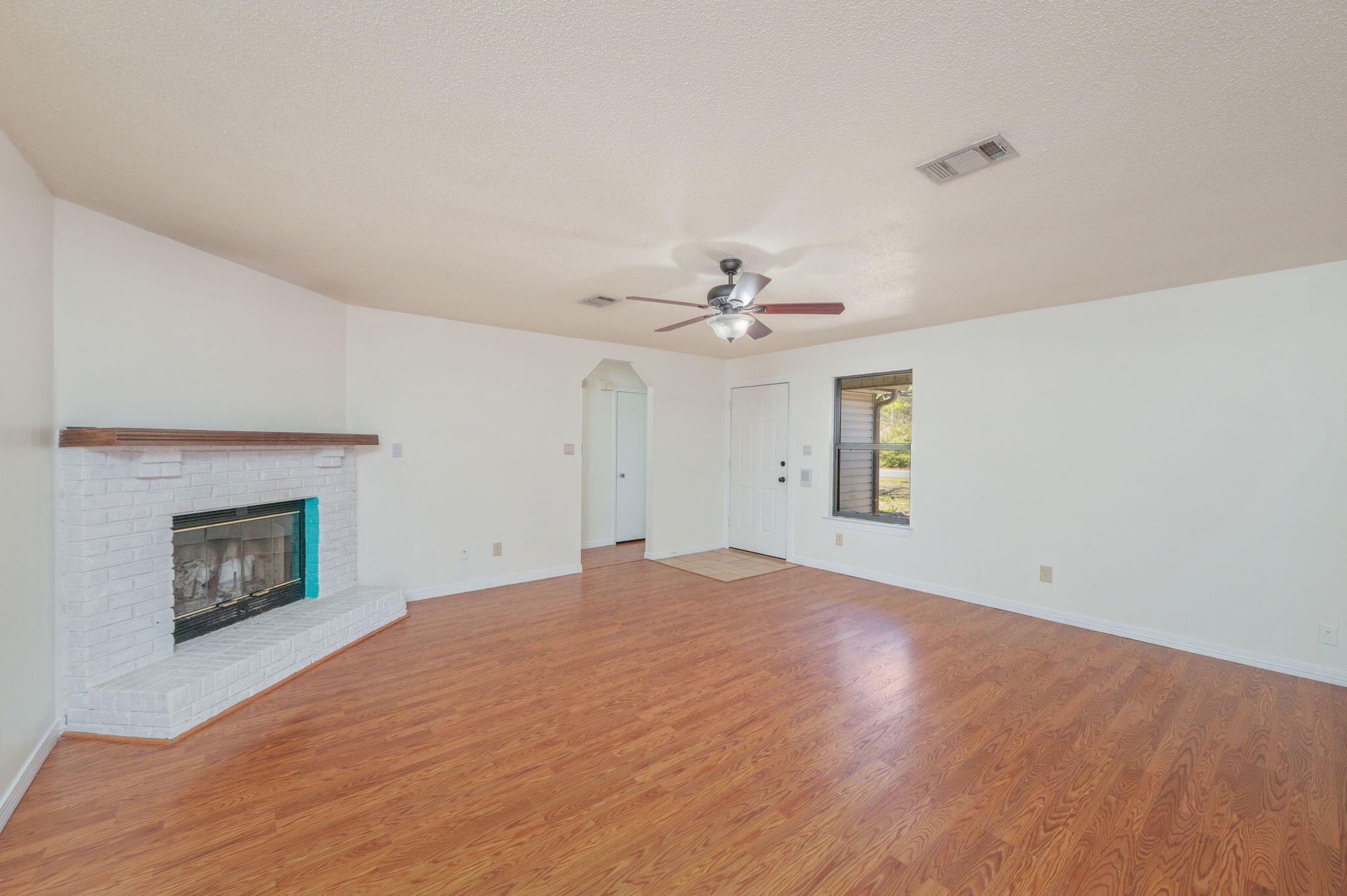 VILLAGE WEST - Residential