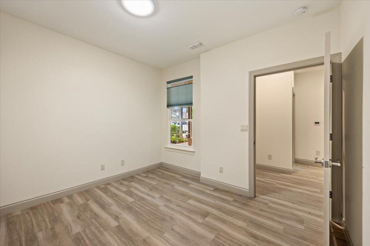 DIAMOND LAKES - Residential