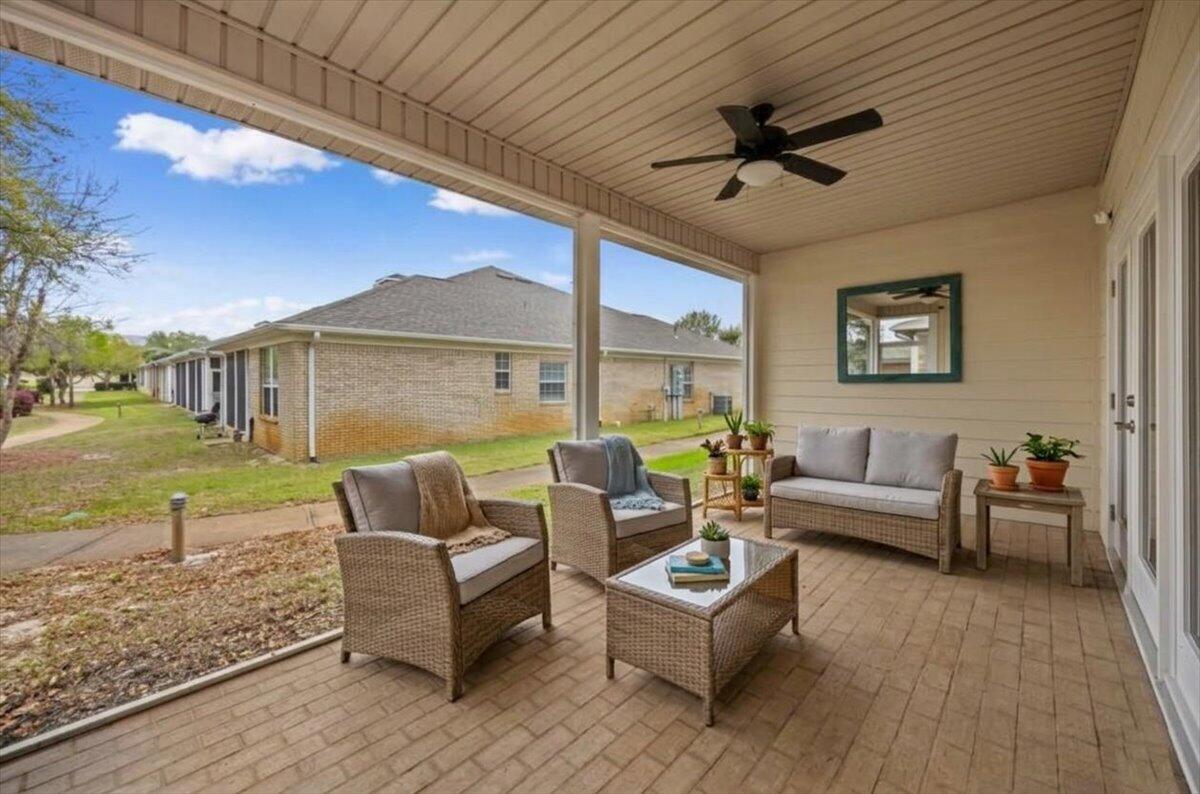 DIAMOND LAKES - Residential