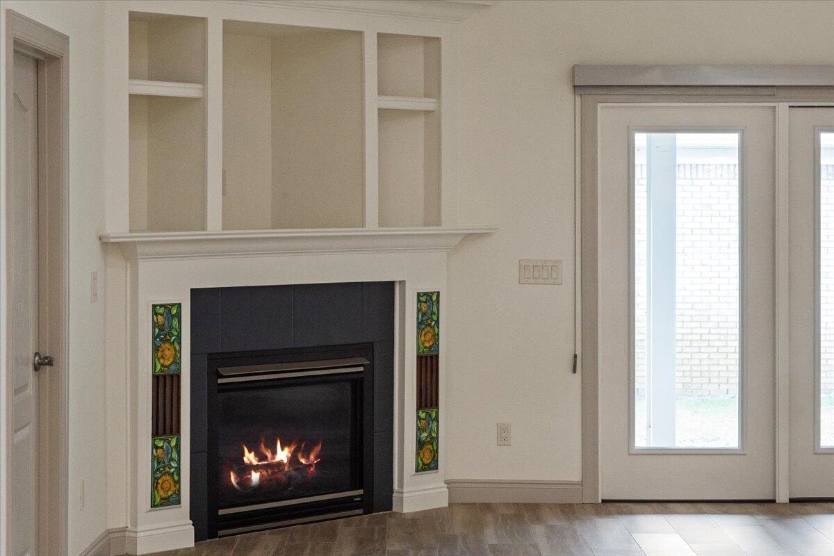 DIAMOND LAKES - Residential