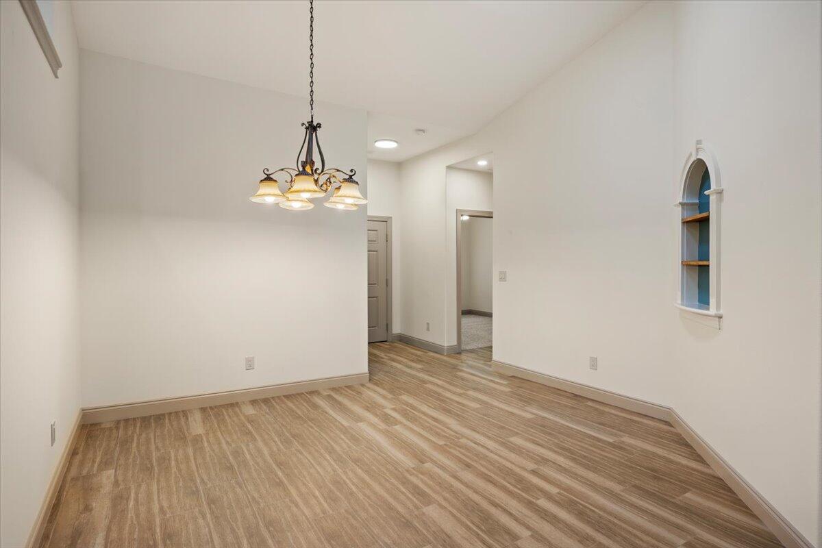 DIAMOND LAKES - Residential