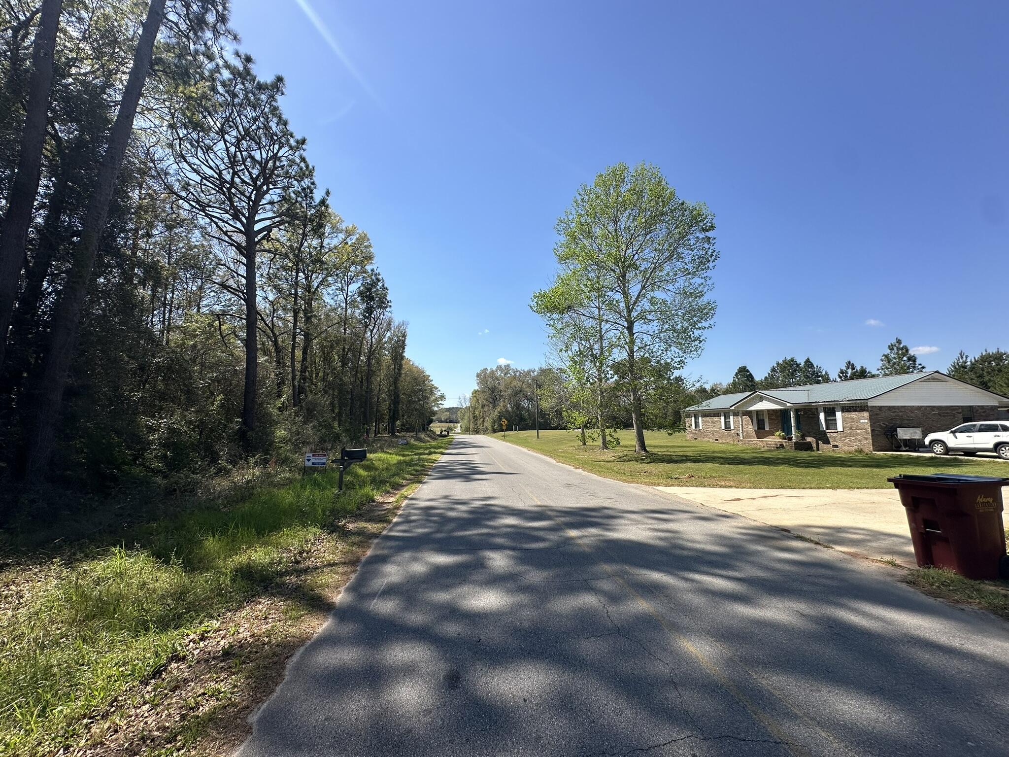 NO RECORDED SUBDIVISION - Land