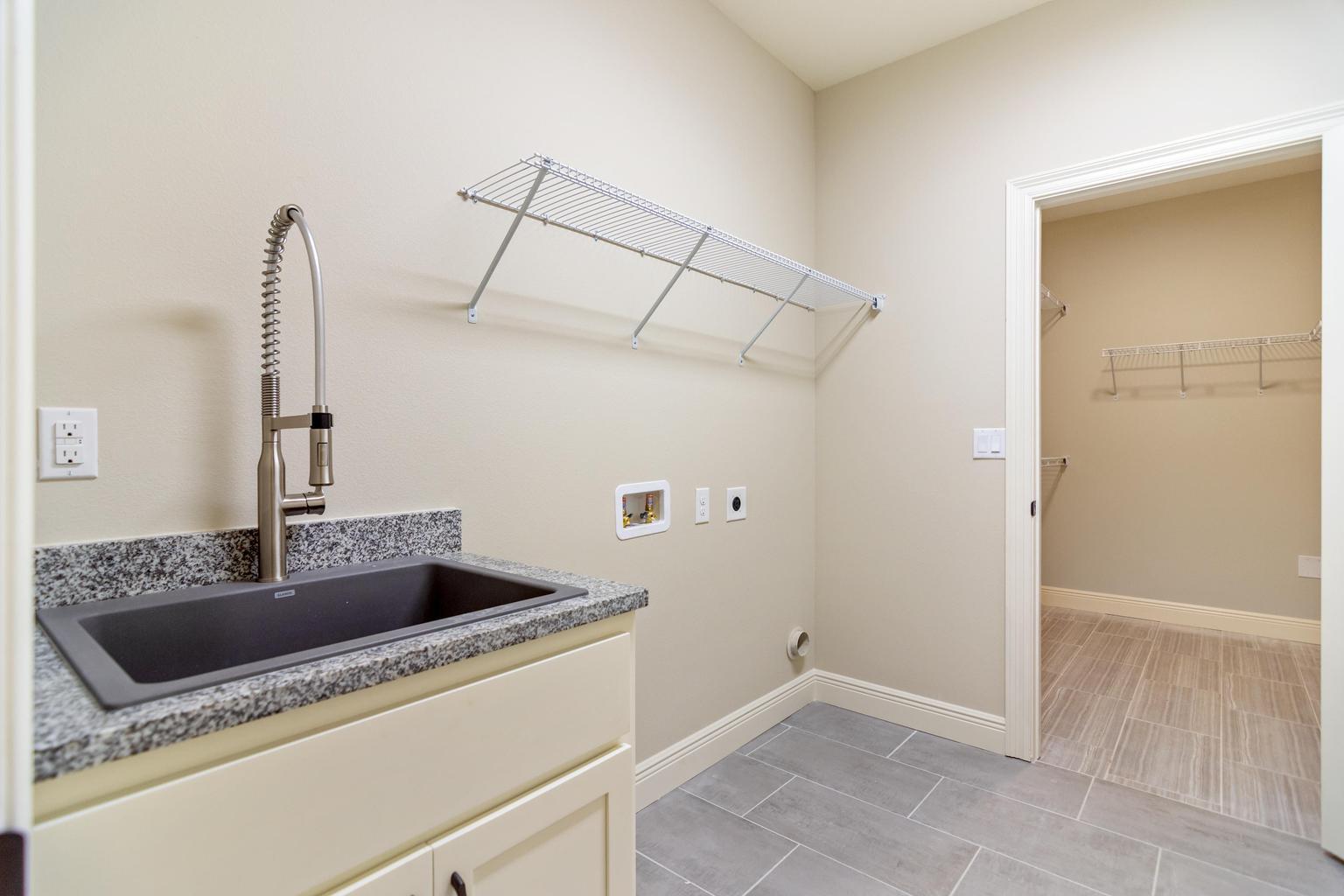 HOMEWOOD EST - Residential