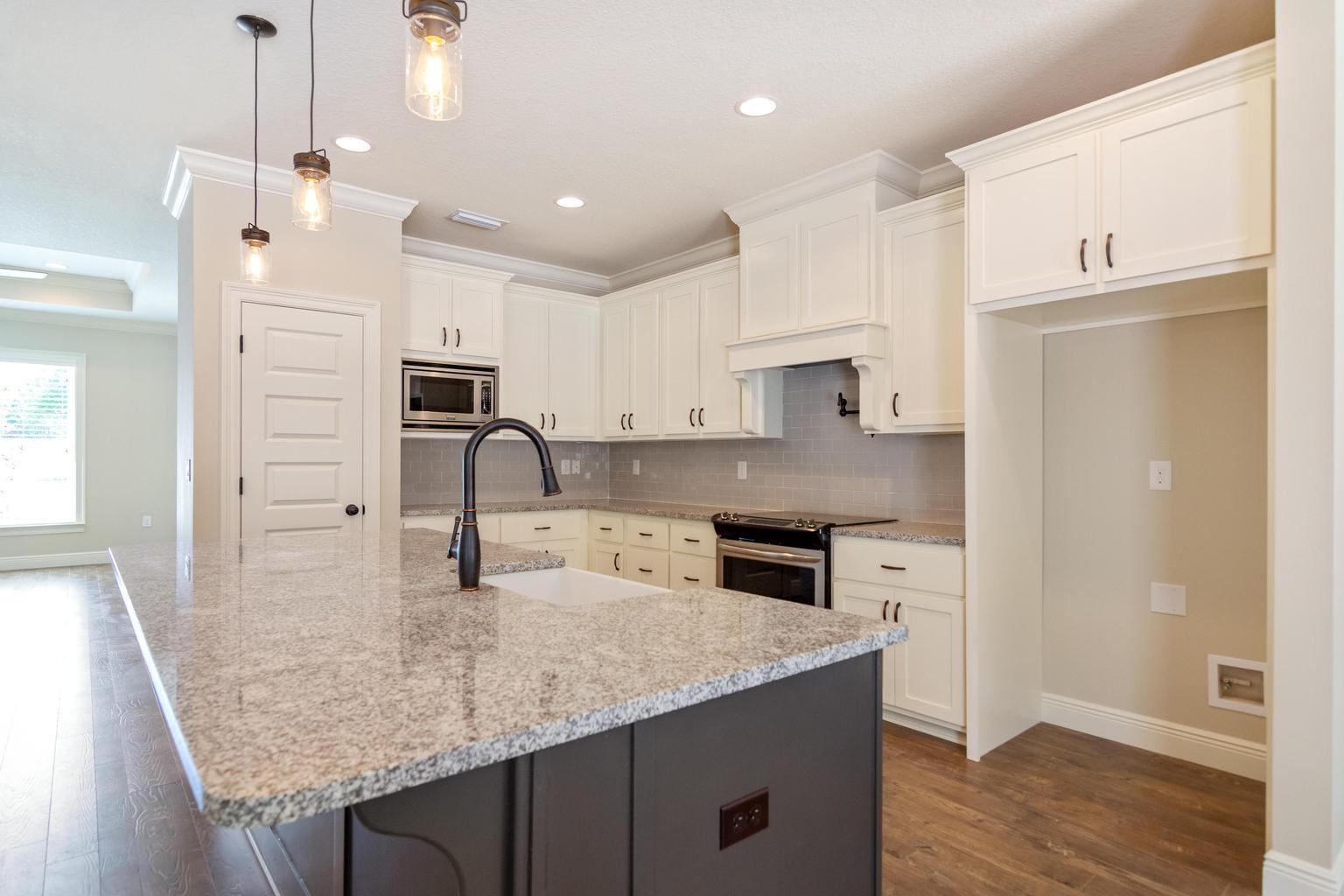 HOMEWOOD EST - Residential